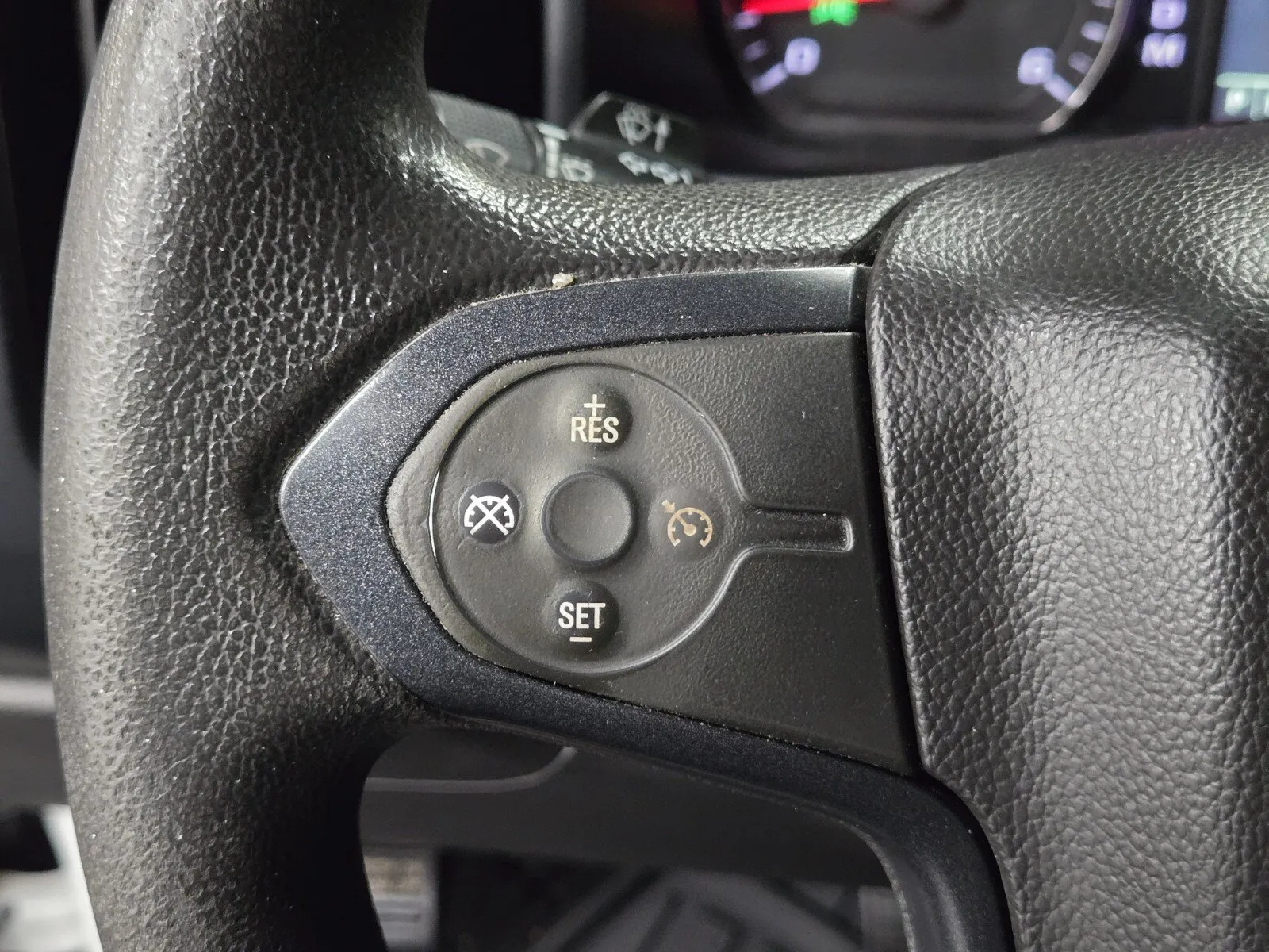 Chevrolet Silverado photo 18