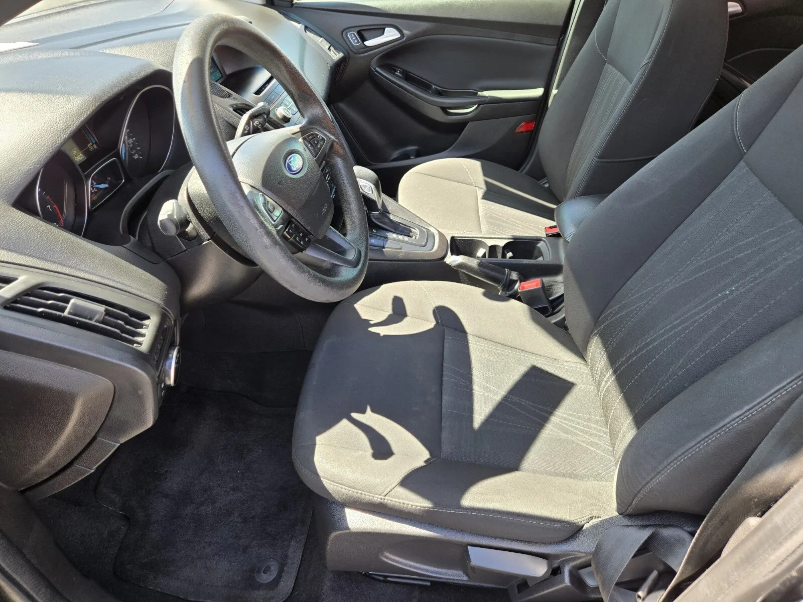 Ford Focus photo 7