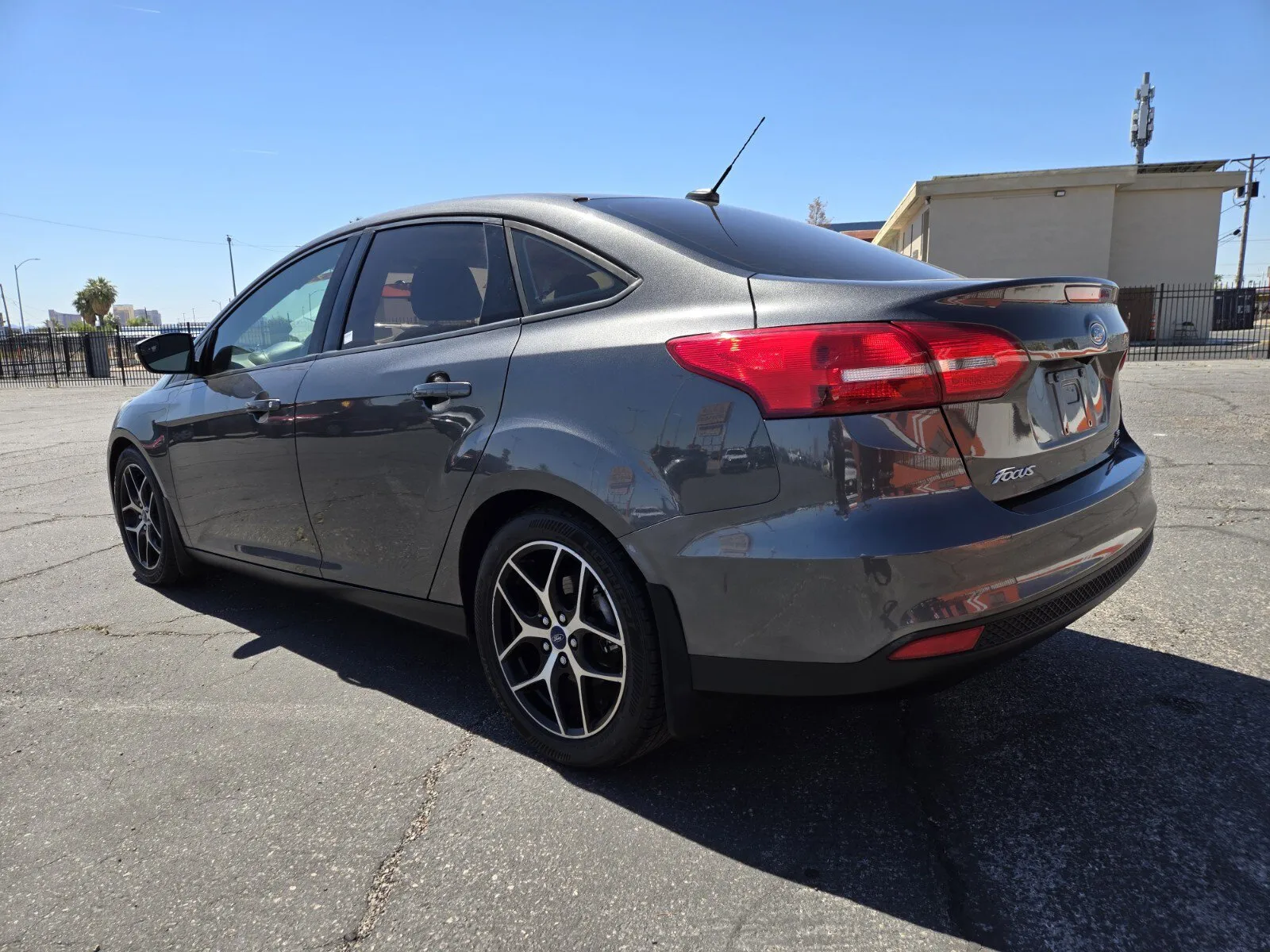 Ford Focus photo 3