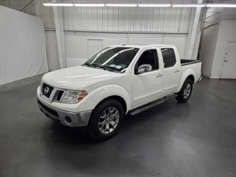 White 2019 Nissan Frontier SL for sale in Las Vegas, NV