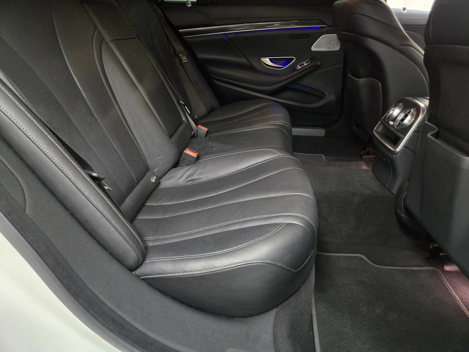 Mercedes-Benz S-Class photo 10