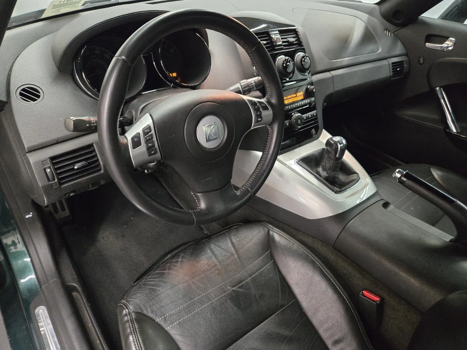 Saturn Sky photo 7