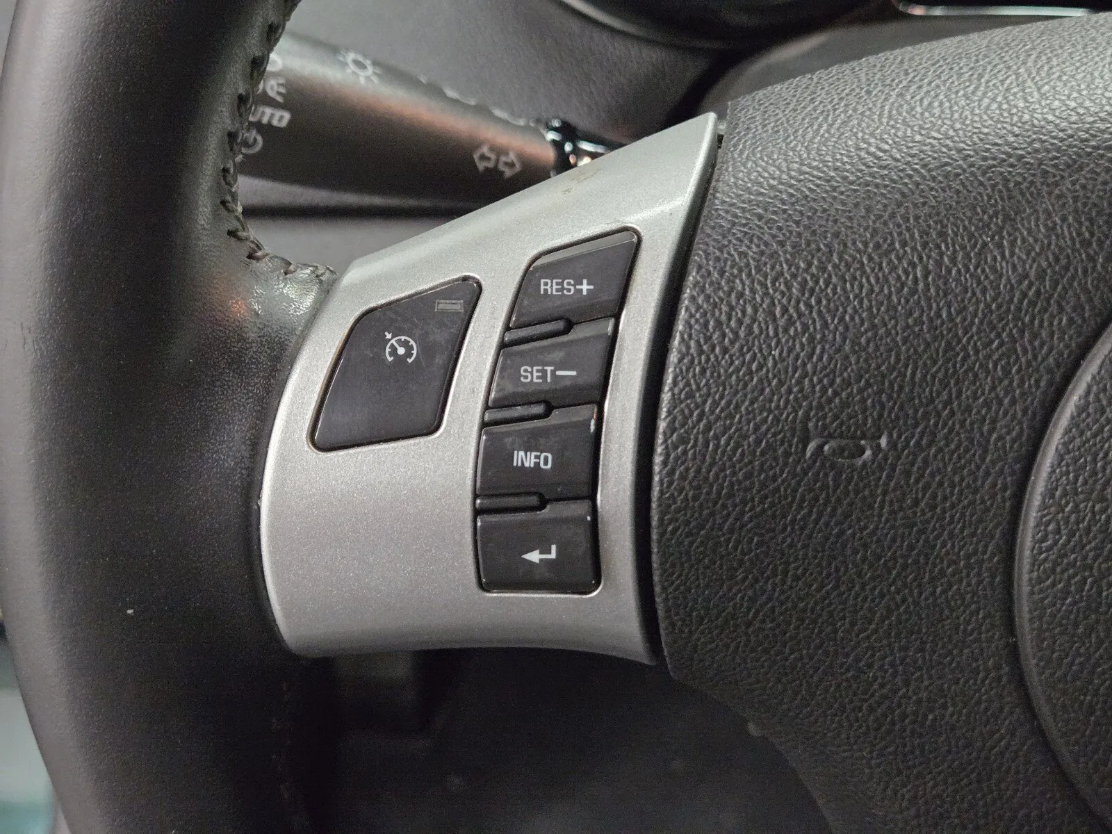 Saturn Sky photo 12