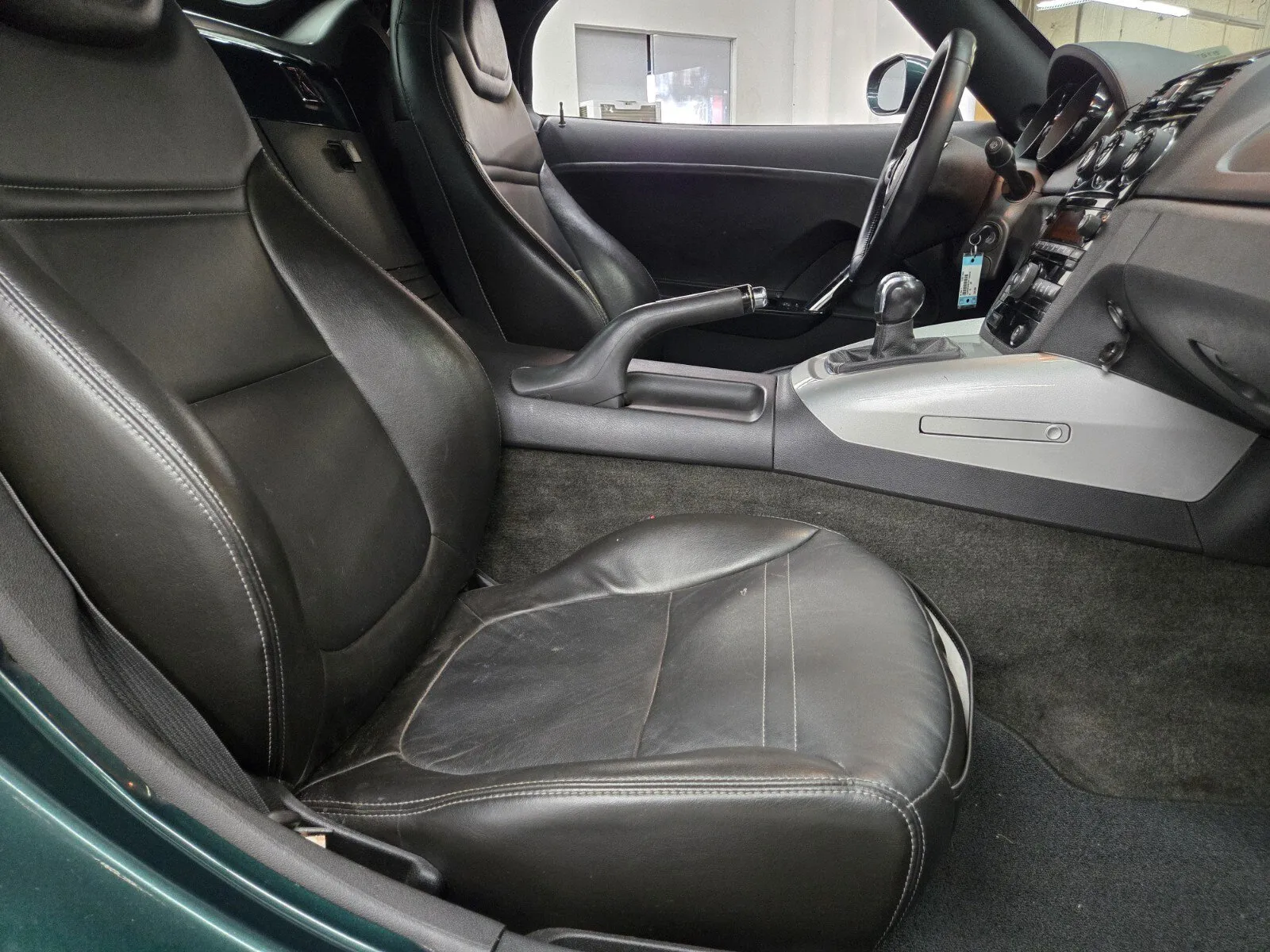 Saturn Sky photo 8