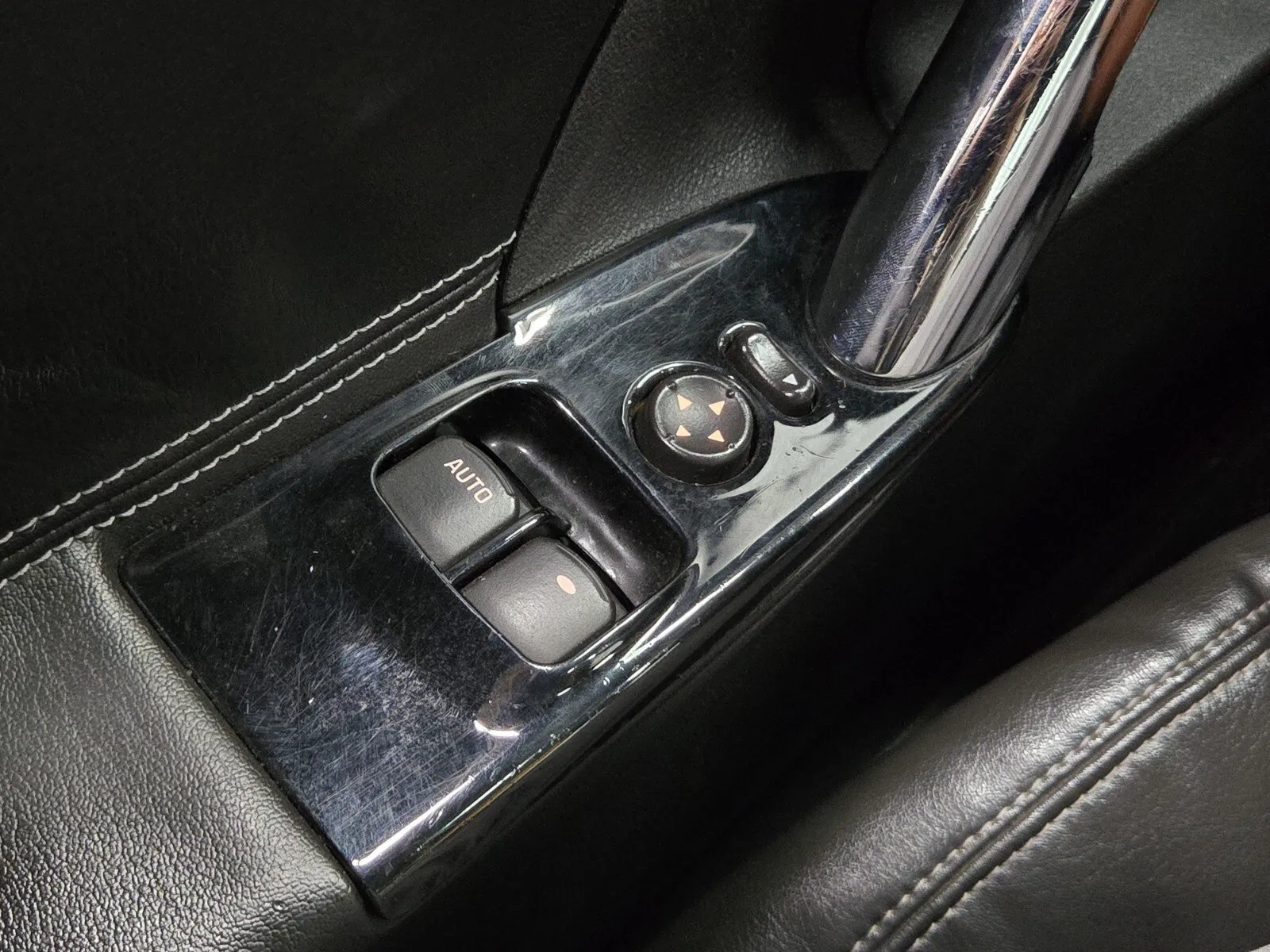 Saturn Sky photo 18