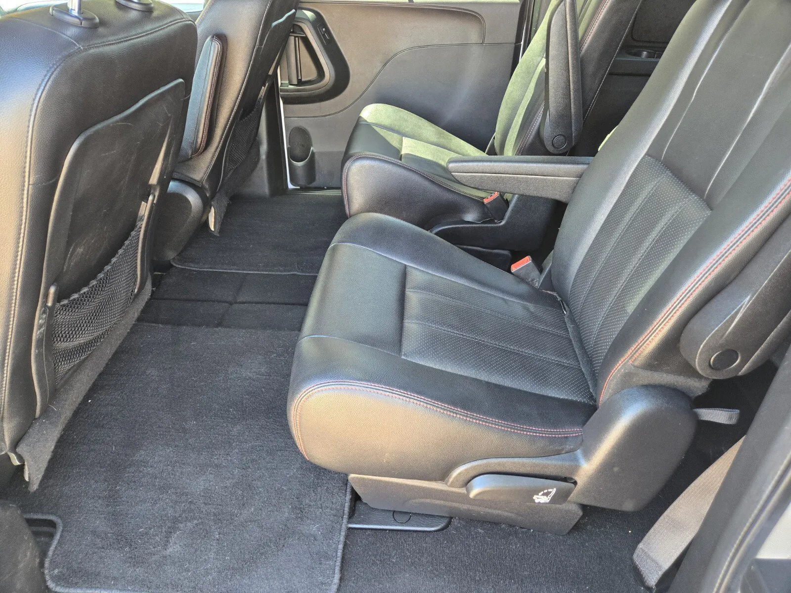 Dodge Grand Caravan photo 7