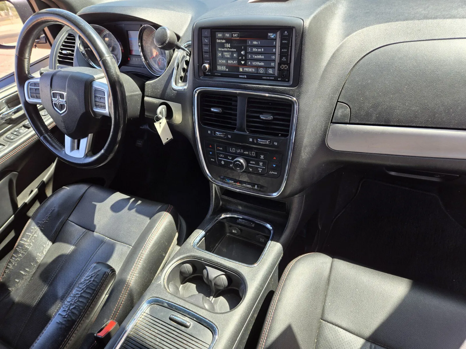 Dodge Grand Caravan photo 13