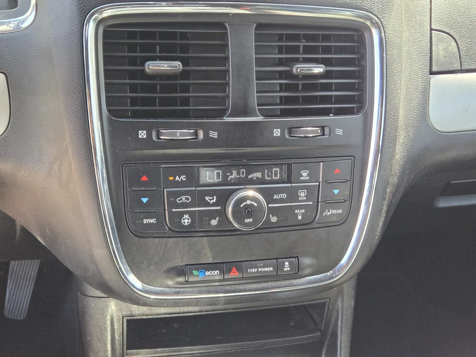 Dodge Grand Caravan photo 19