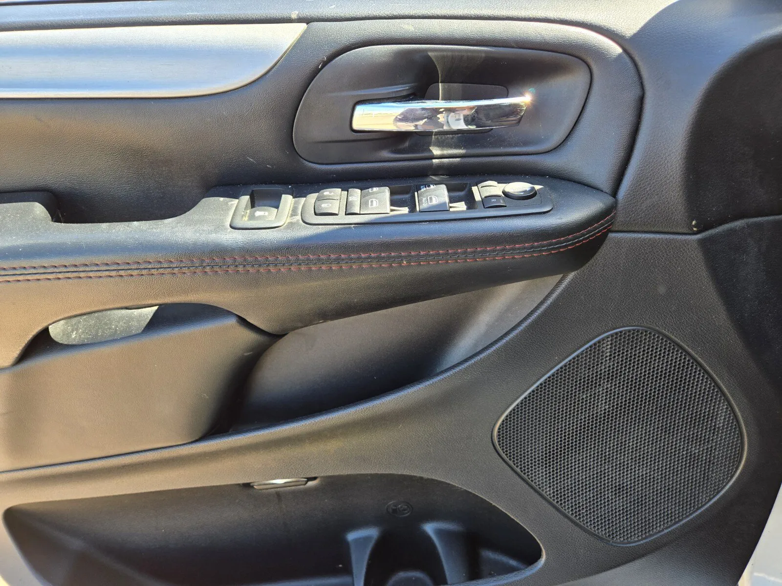 Dodge Grand Caravan photo 14