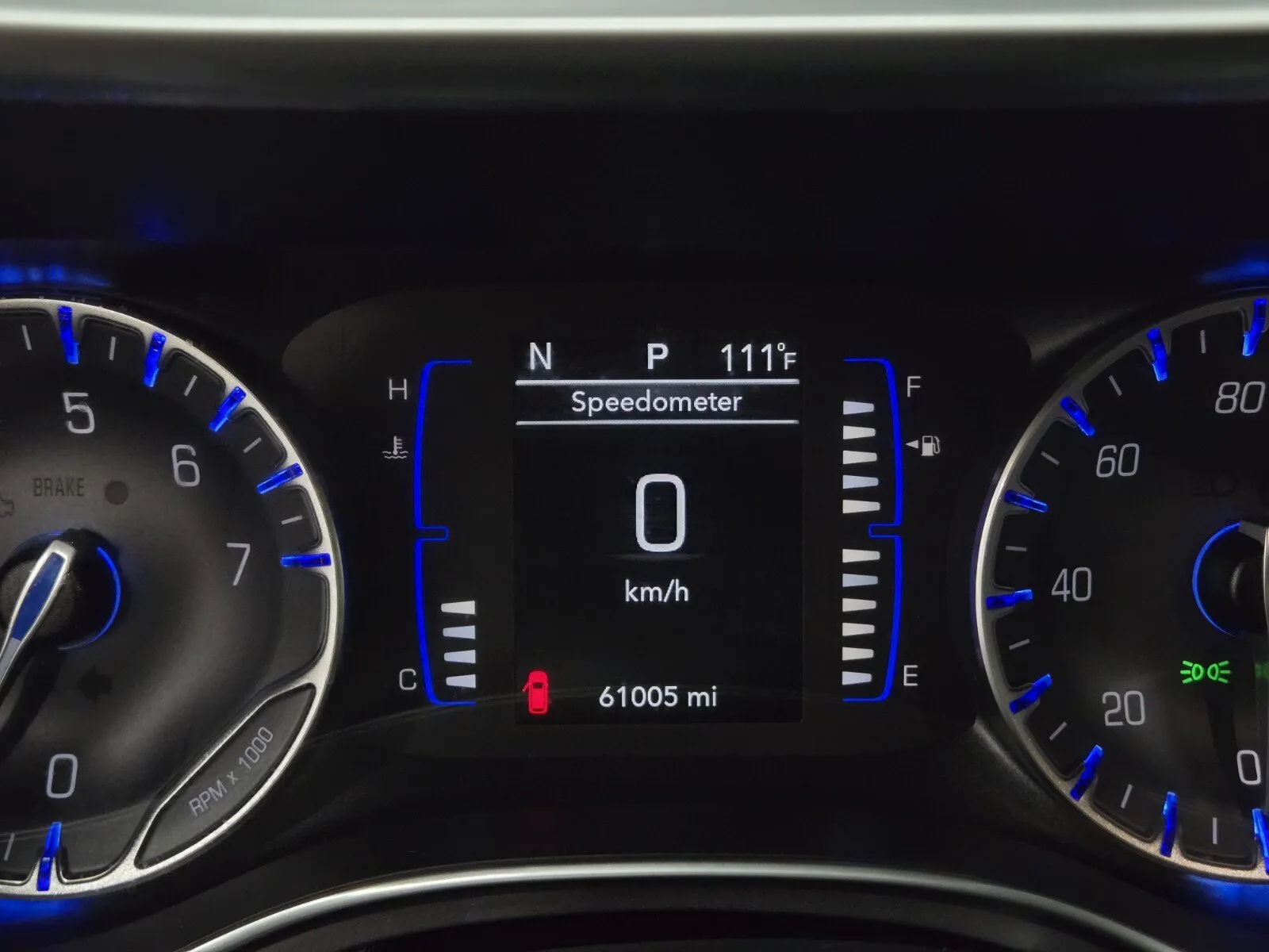Chrysler Pacifica photo 17