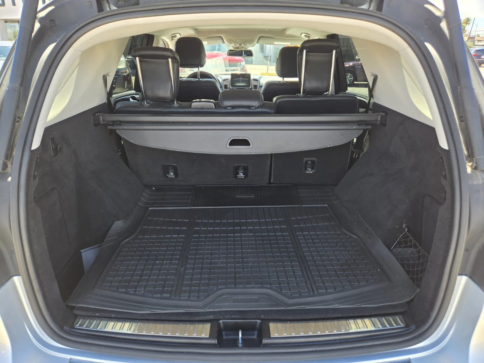 Mercedes-Benz GLE photo 11