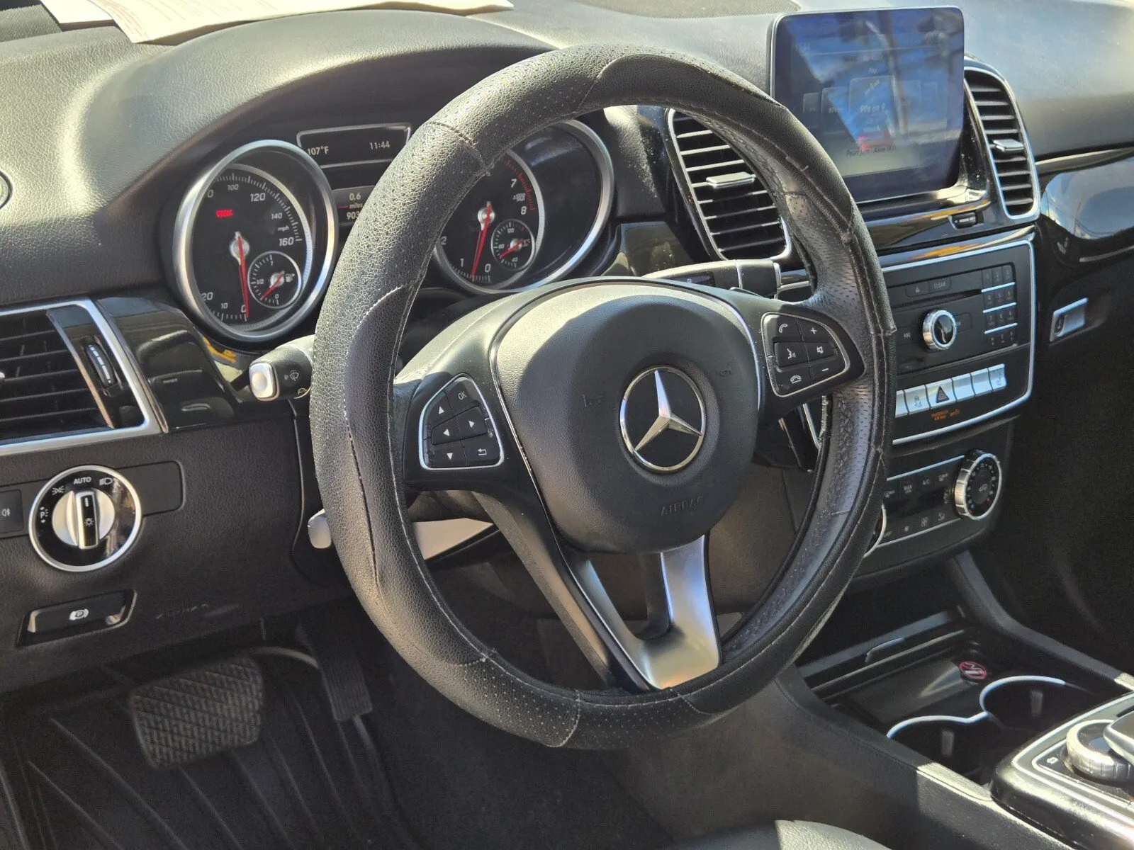 Mercedes-Benz GLE photo 16