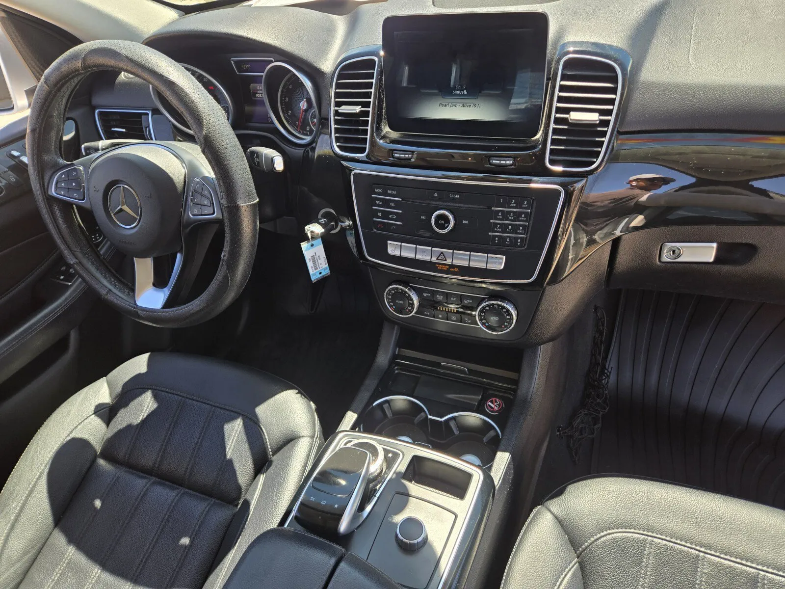 Mercedes-Benz GLE photo 14