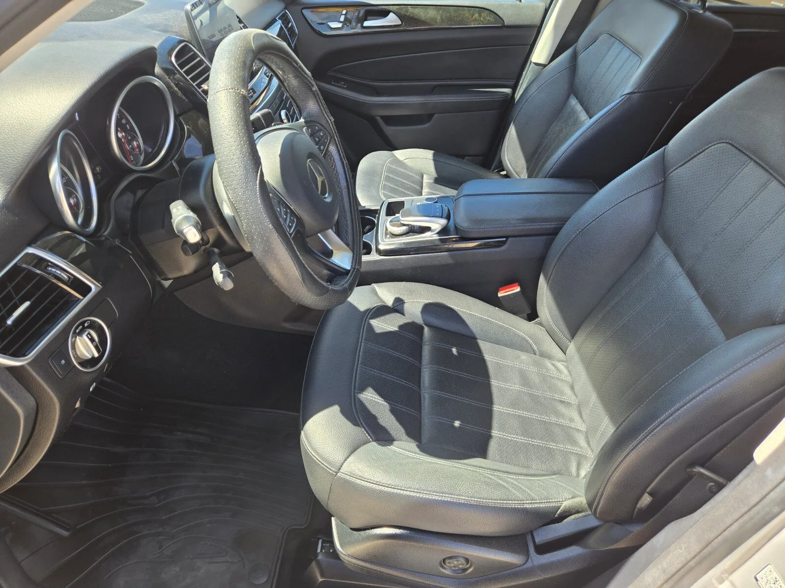 Mercedes-Benz GLE photo 7