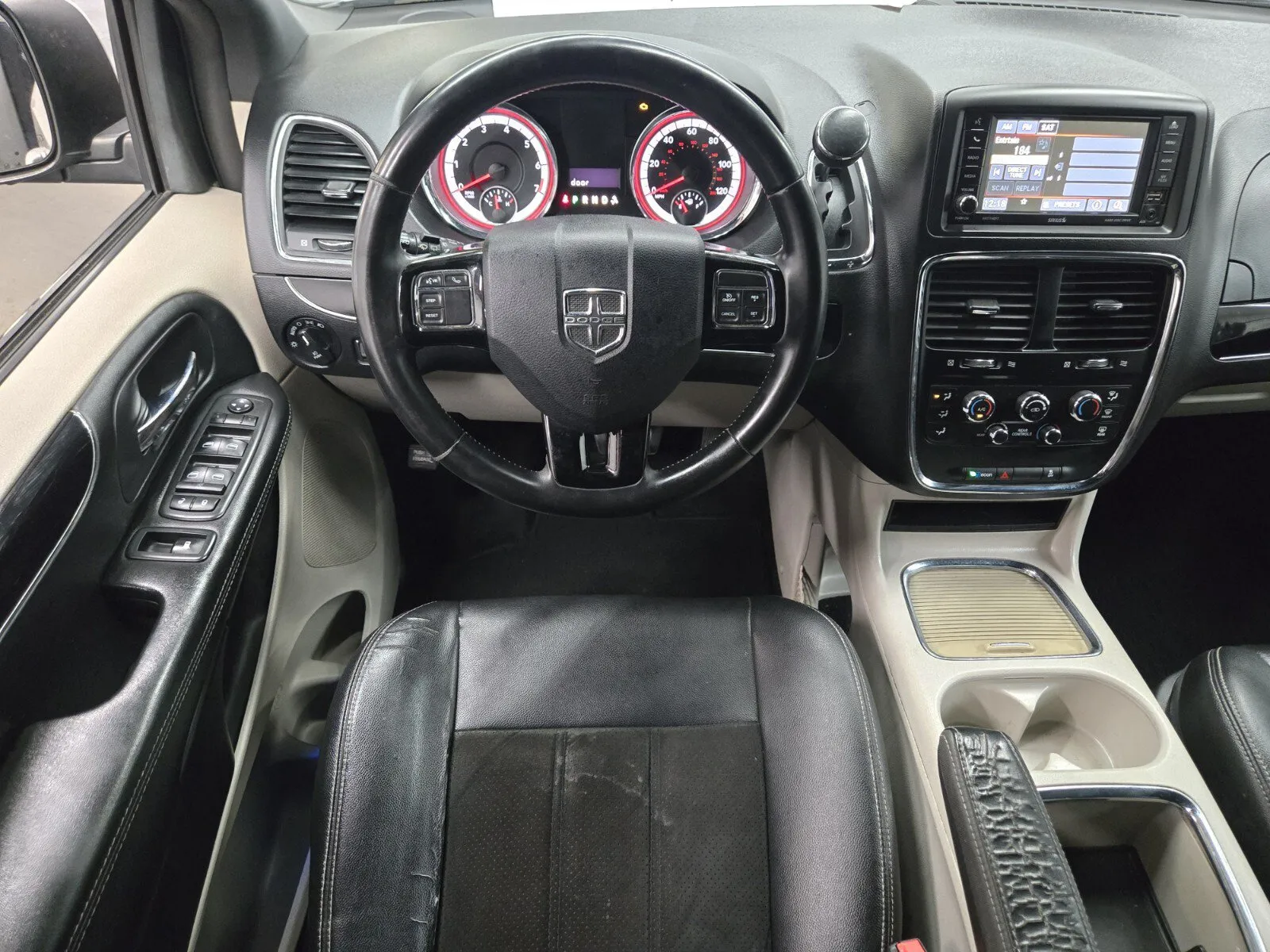 Dodge Grand Caravan photo 10