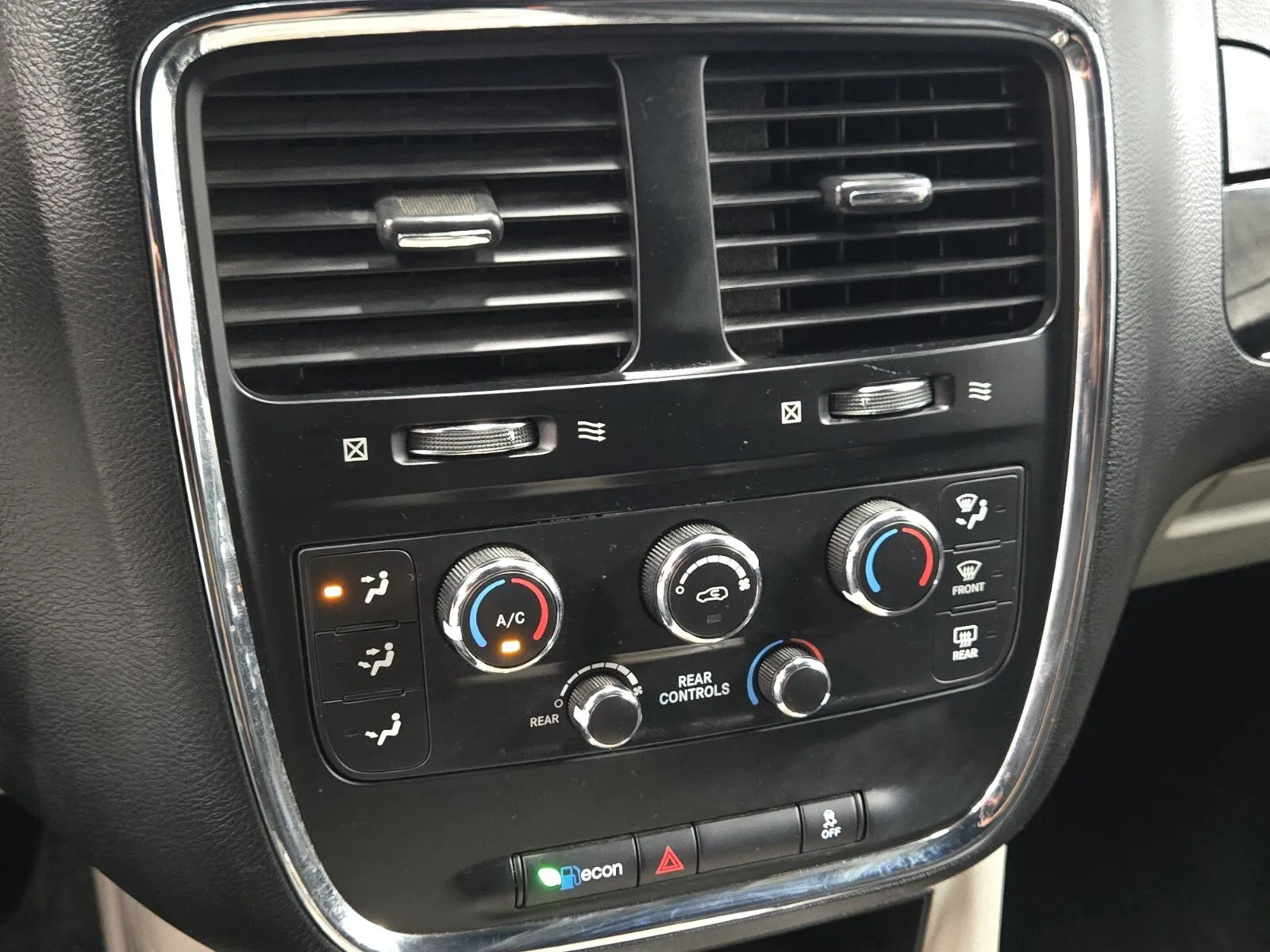 Dodge Grand Caravan photo 20