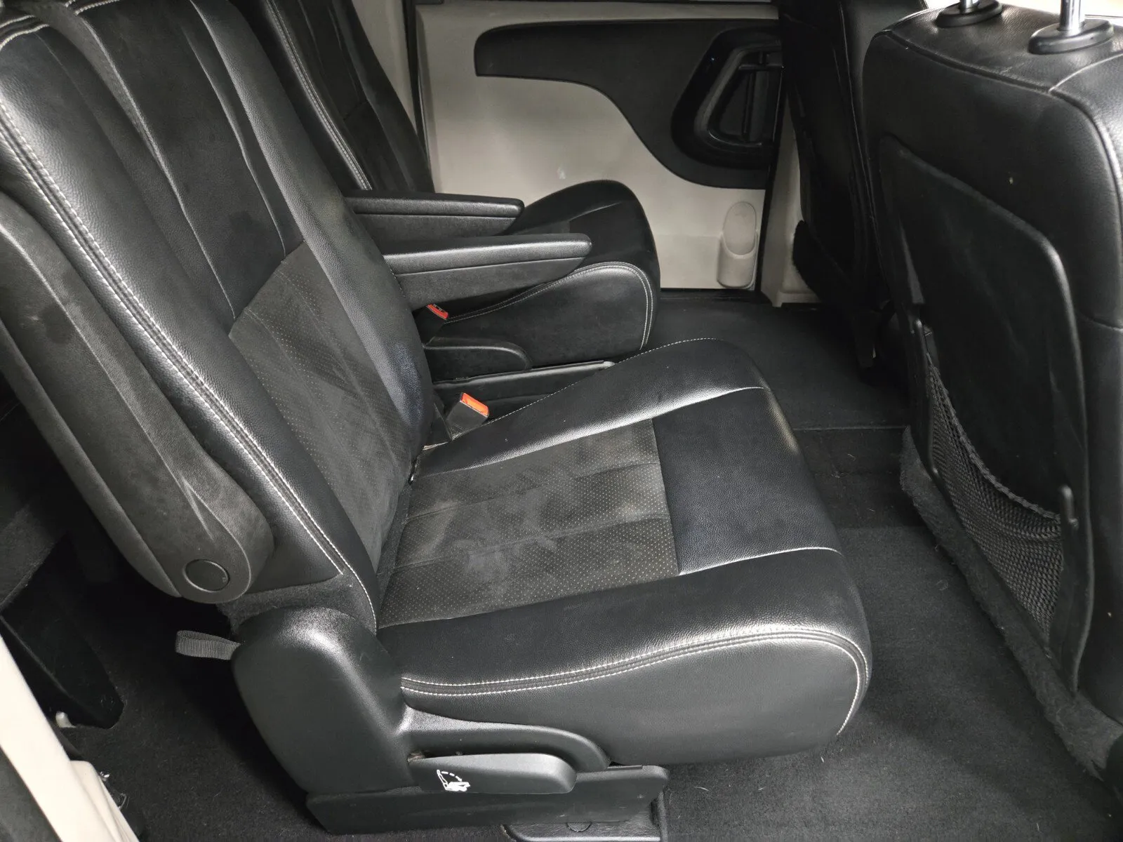 Dodge Grand Caravan photo 12