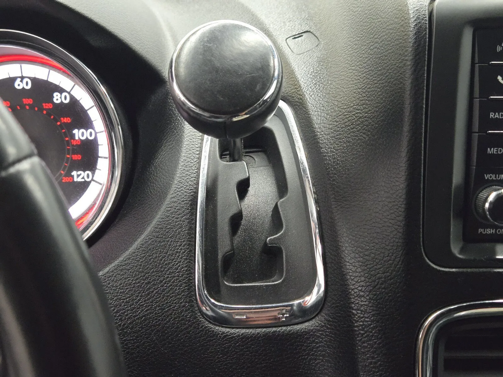 Dodge Grand Caravan photo 21