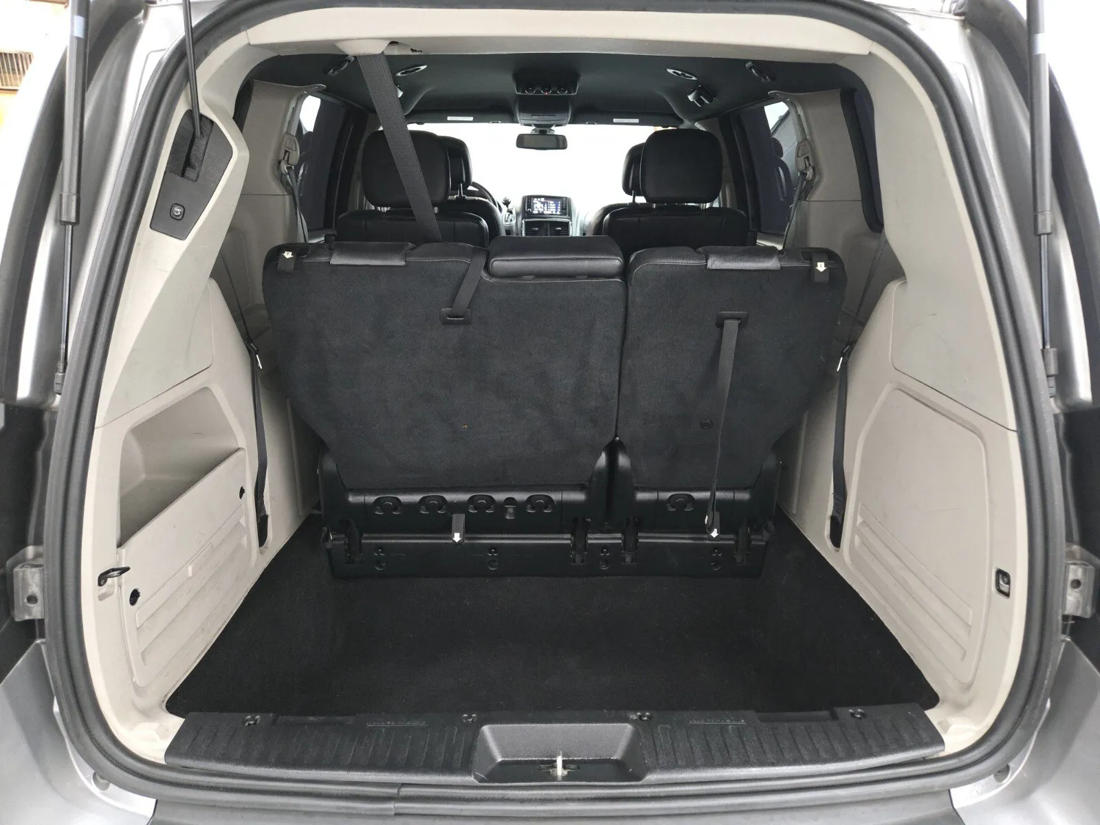 Dodge Grand Caravan photo 11