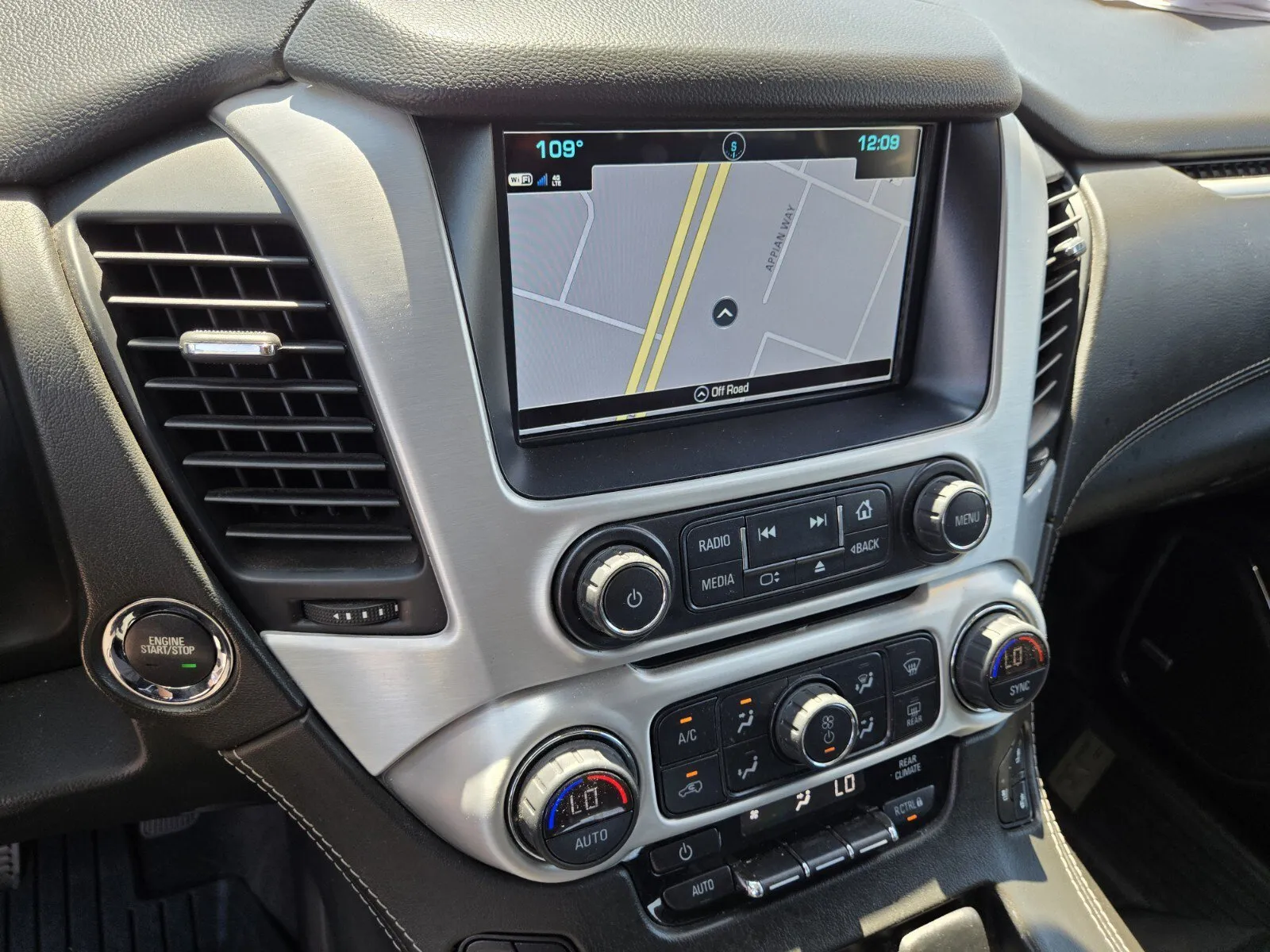 GMC Yukon XL photo 19