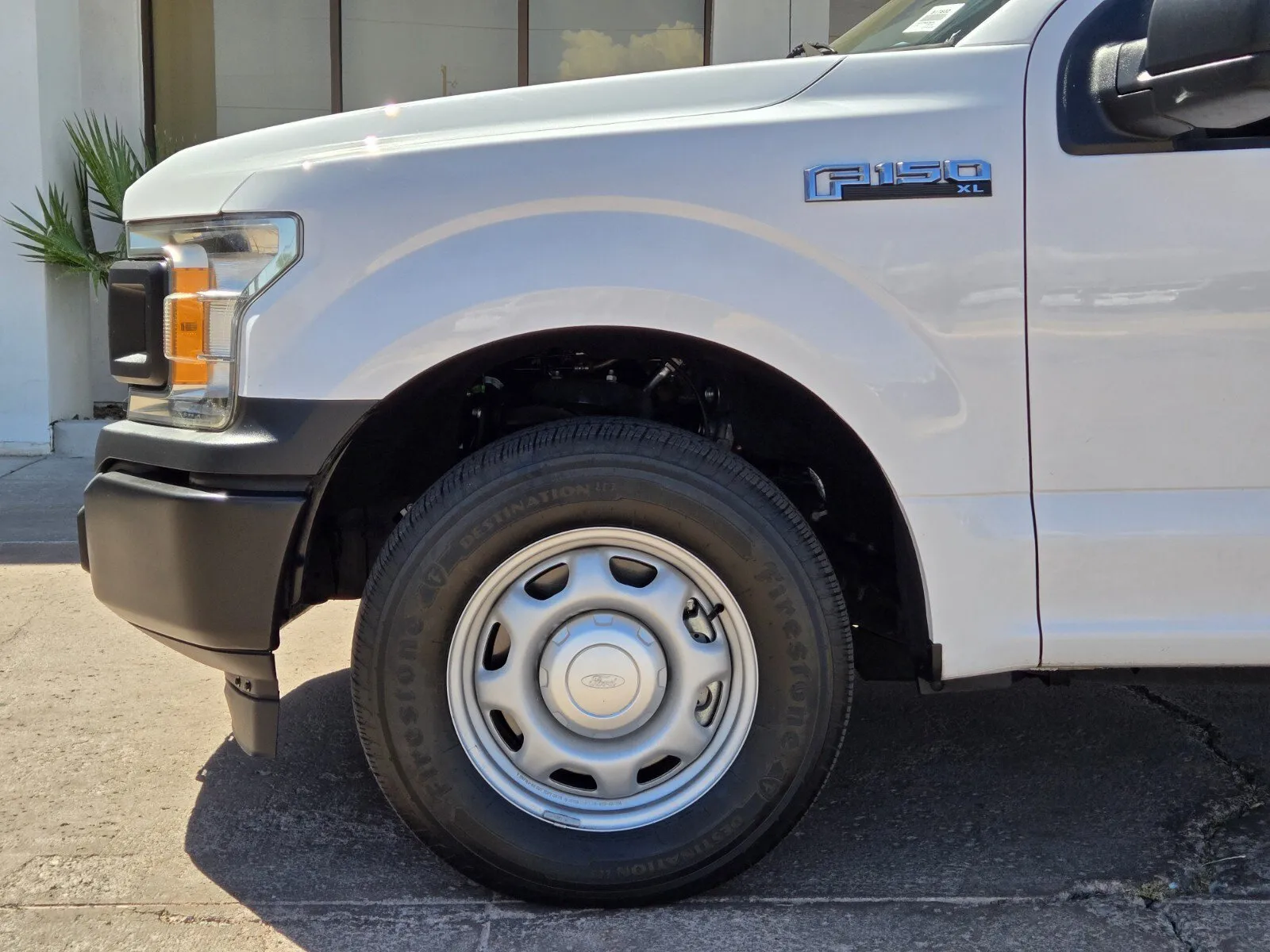 Ford F-150 photo 6