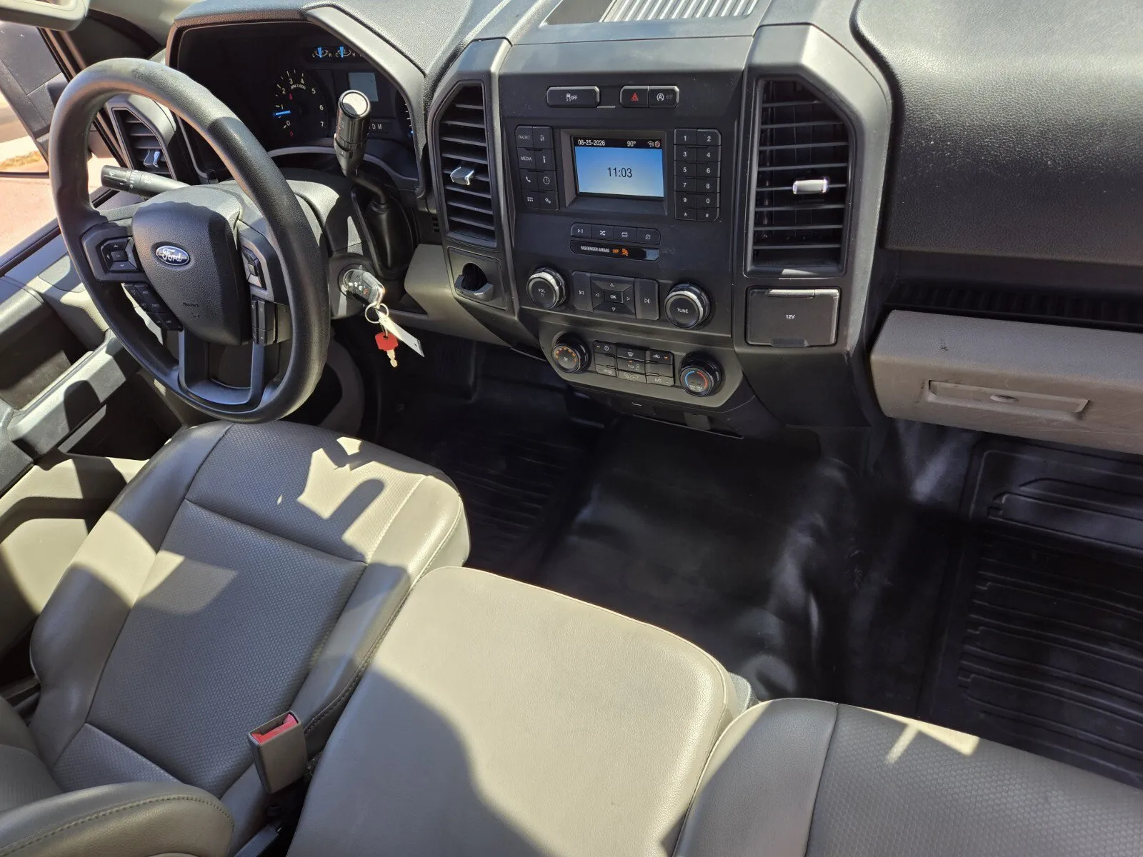 Ford F-150 photo 11