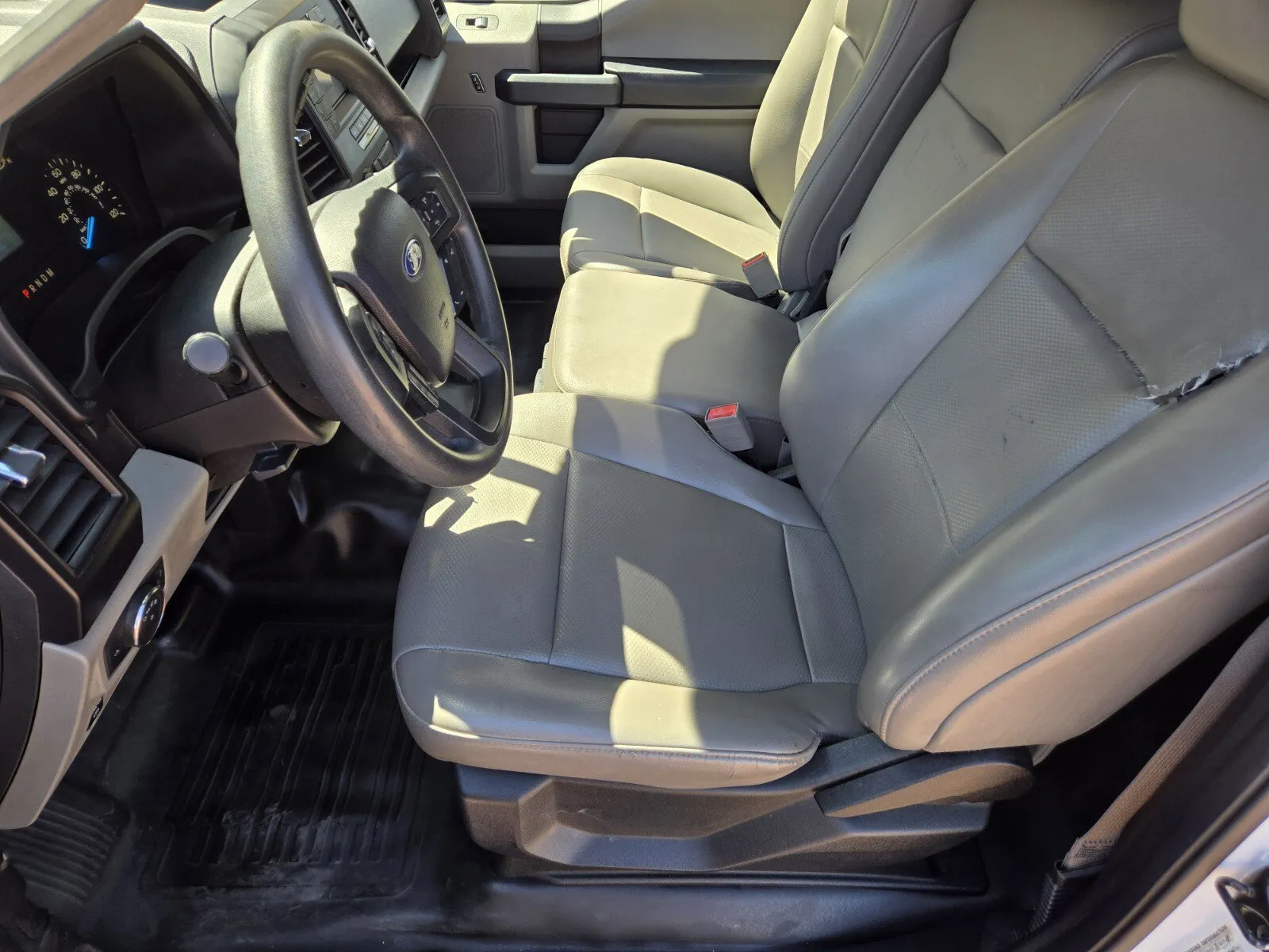 Ford F-150 photo 7