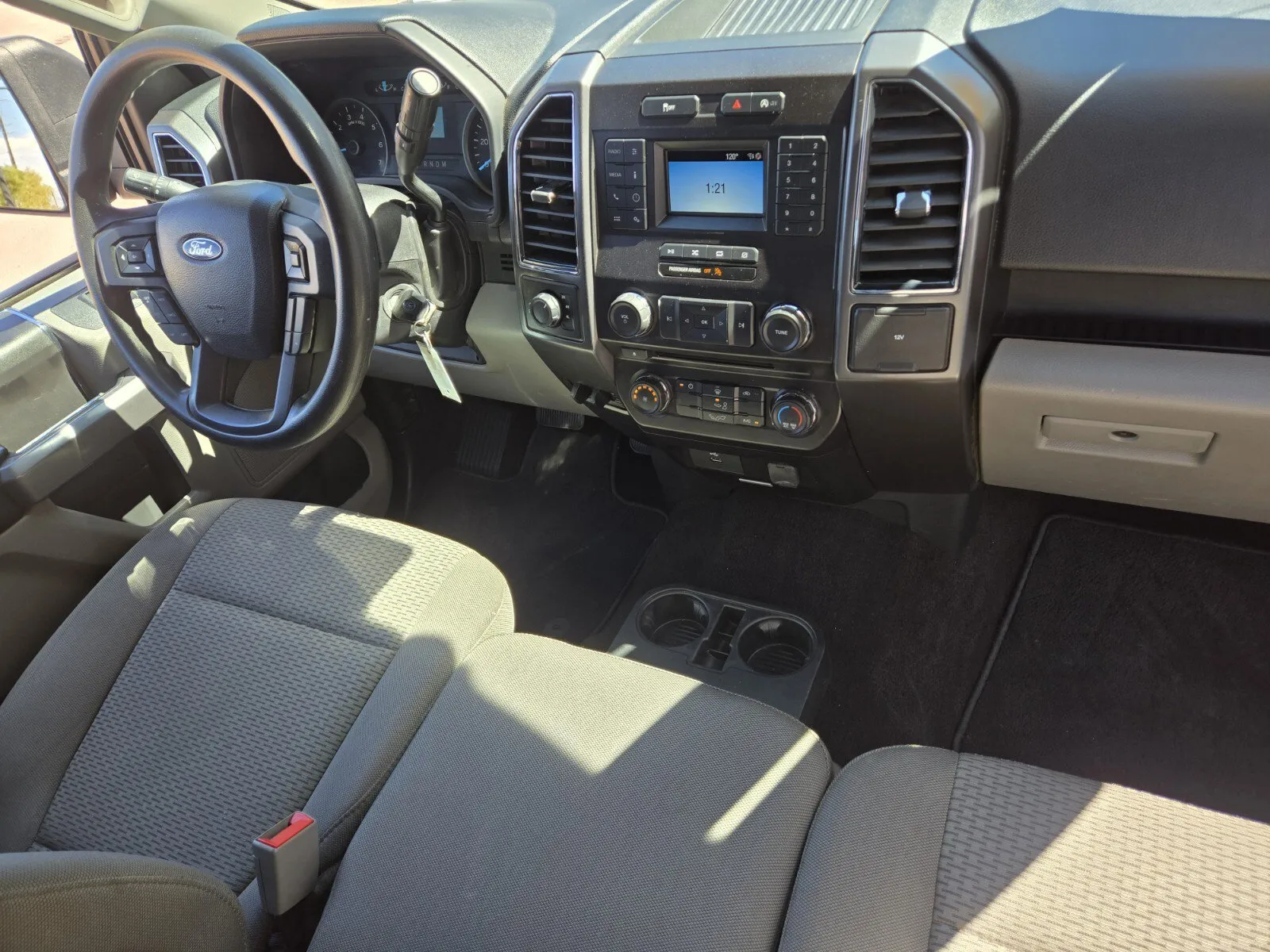 Ford F-150 photo 11