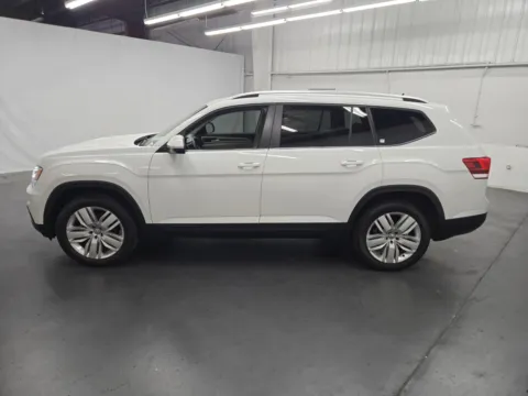 Photos of 2019 Volkswagen Atlas 3.6L V6 SE w/Technology for sale in Las Vegas, NV at Baja Auto Sales East
