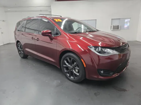 More photos of 2020 Chrysler Pacifica Touring L Plus at Baja Auto Sales East, NV