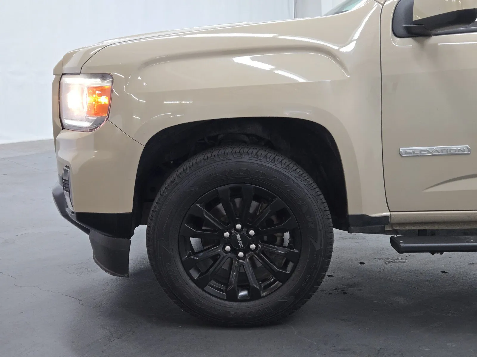GMC Canyon photo 6
