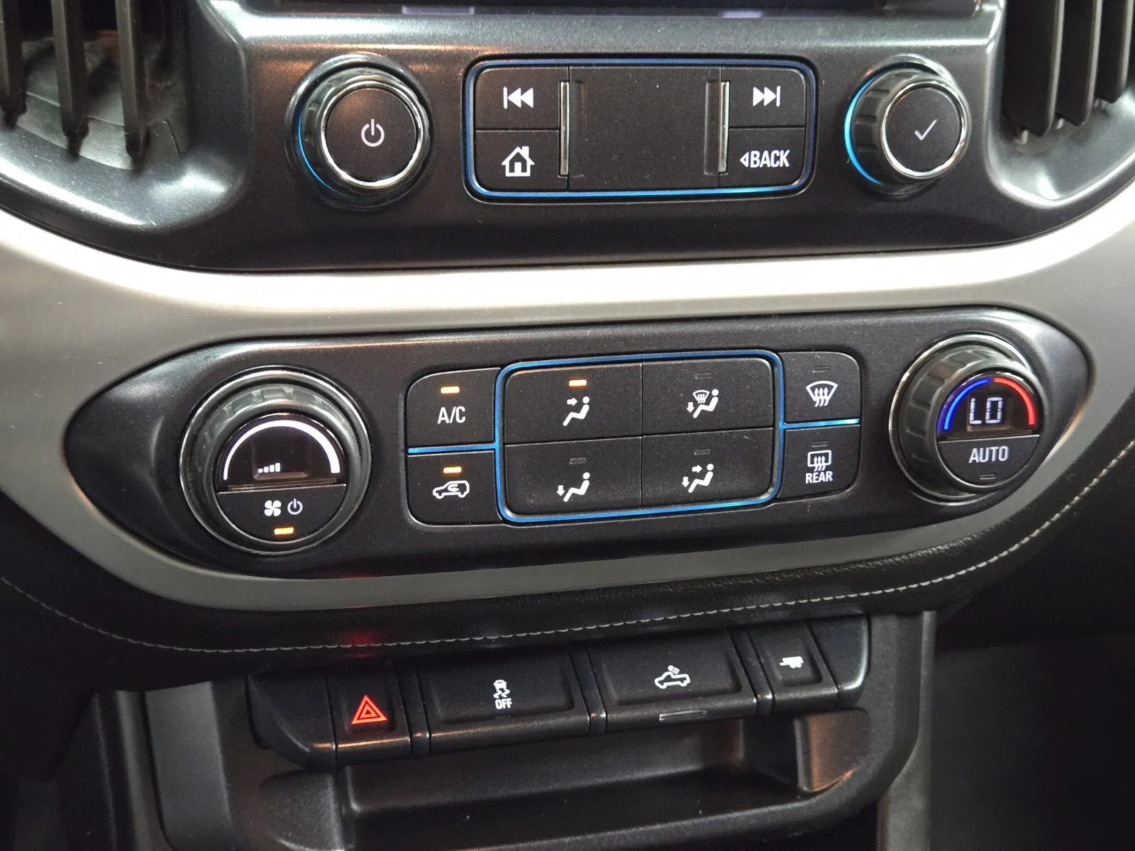 GMC Canyon photo 19