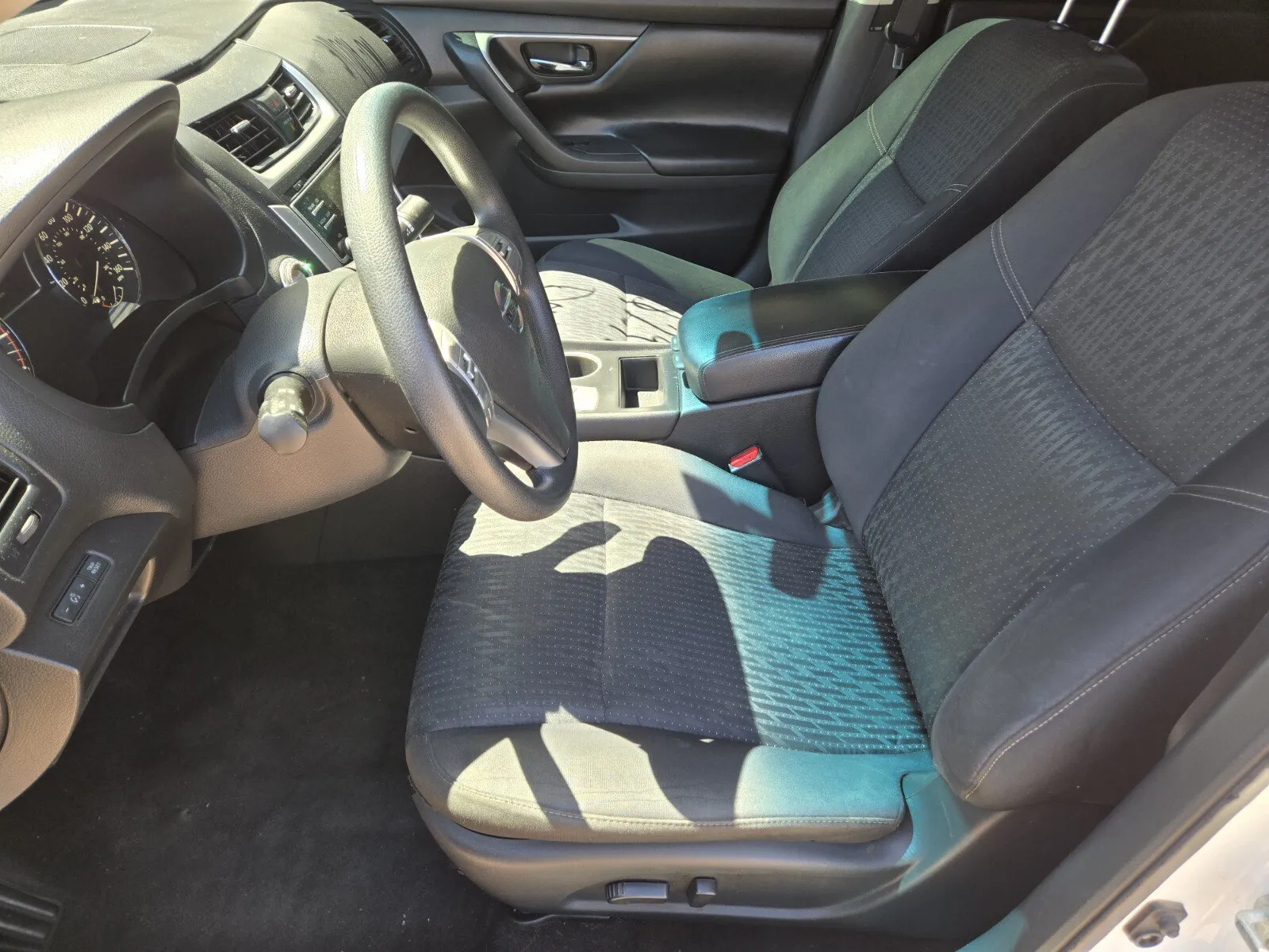 Nissan Altima photo 6