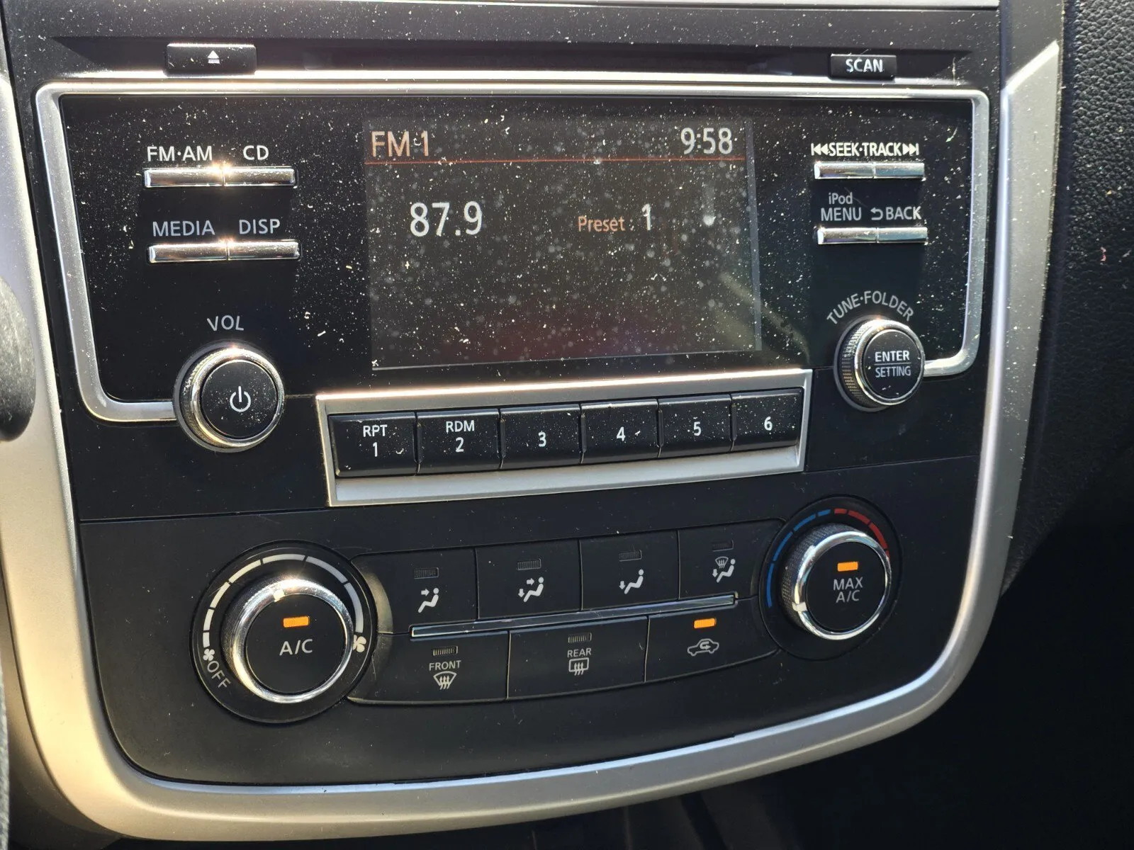 Nissan Altima photo 16
