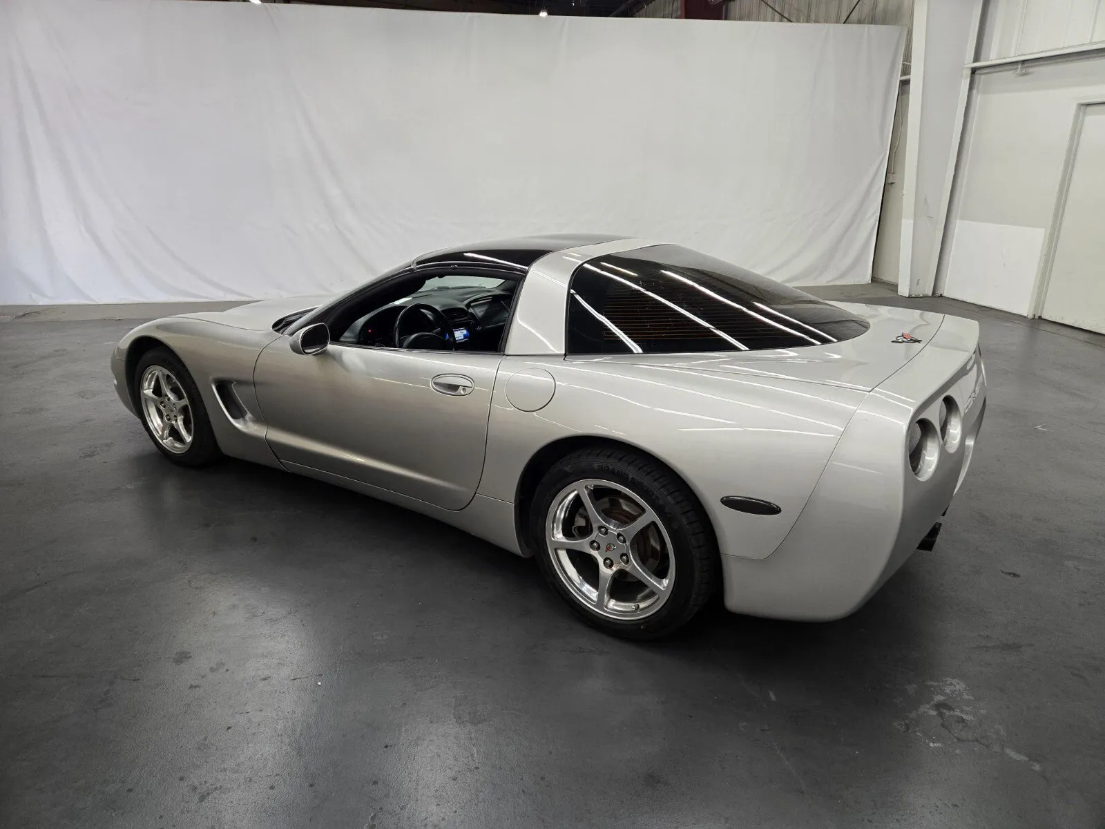 Chevrolet Corvette photo 3