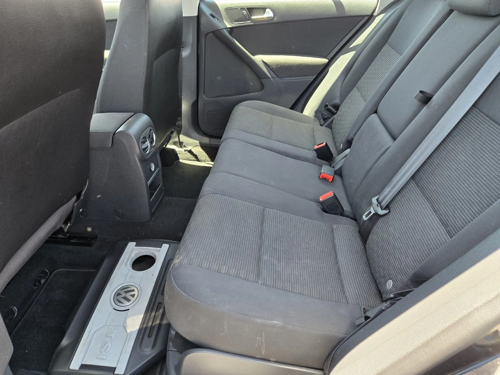 Volkswagen Tiguan photo 8
