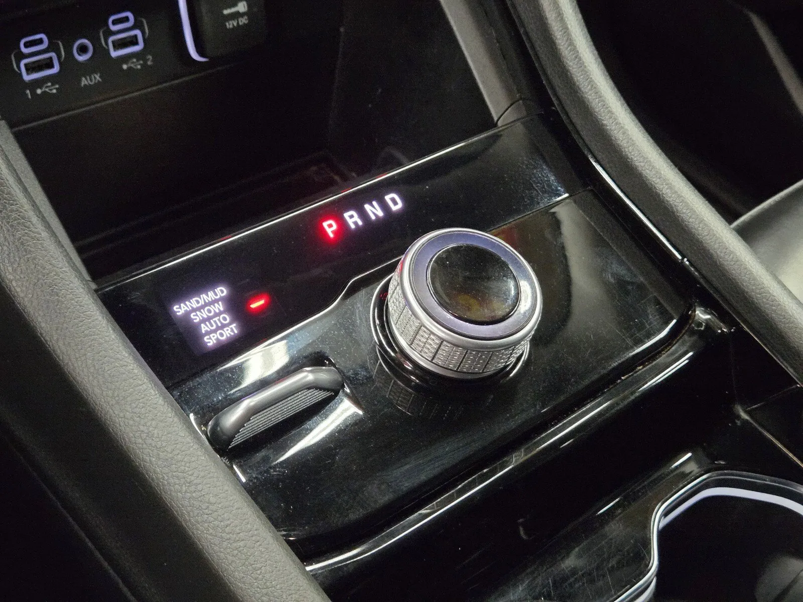 Jeep Grand Cherokee photo 19