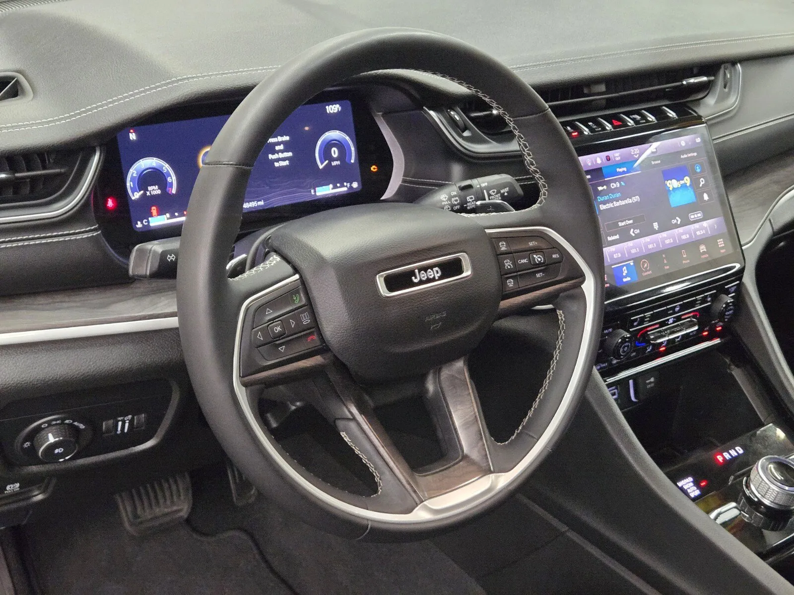 Jeep Grand Cherokee photo 15