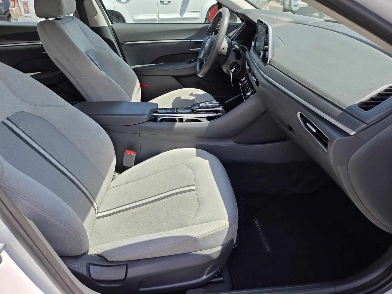 Hyundai Sonata photo 12