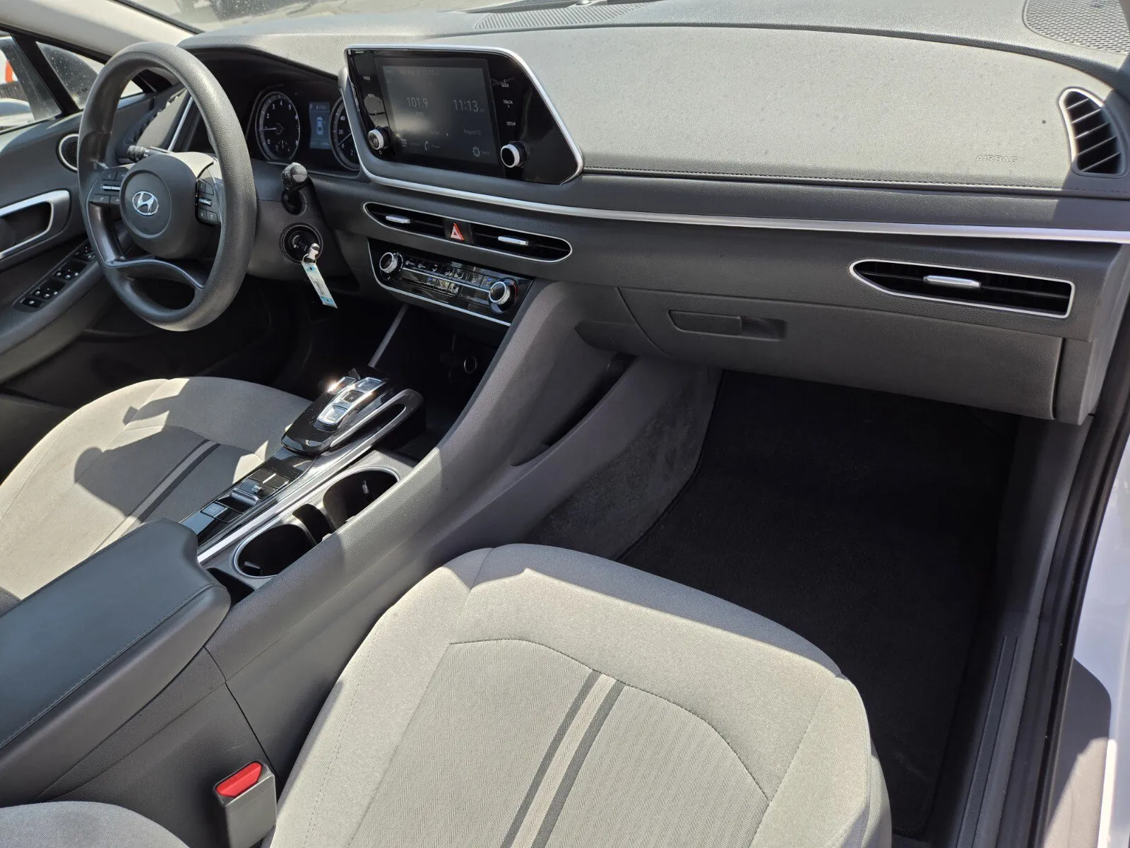 Hyundai Sonata photo 13