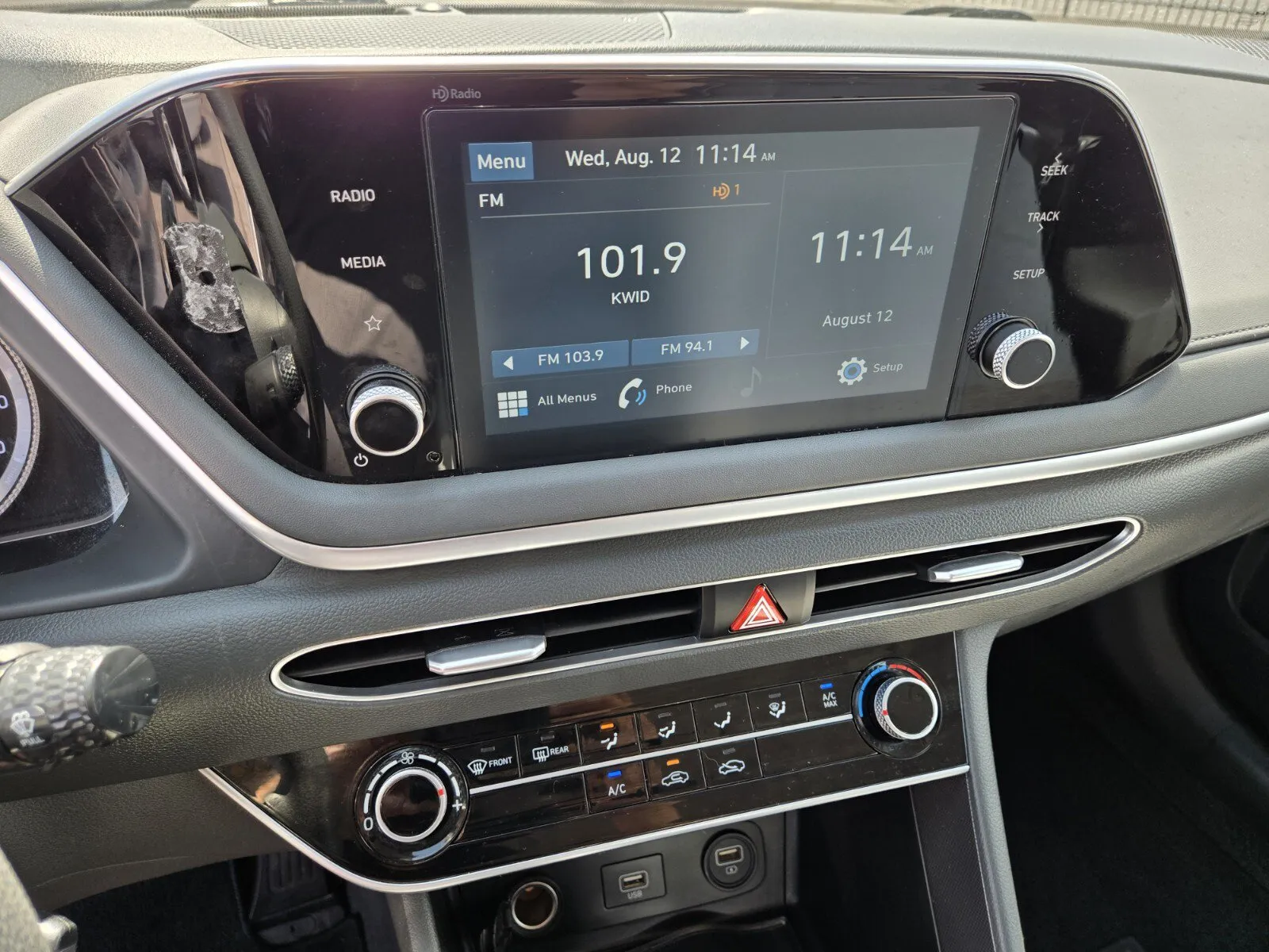 Hyundai Sonata photo 17