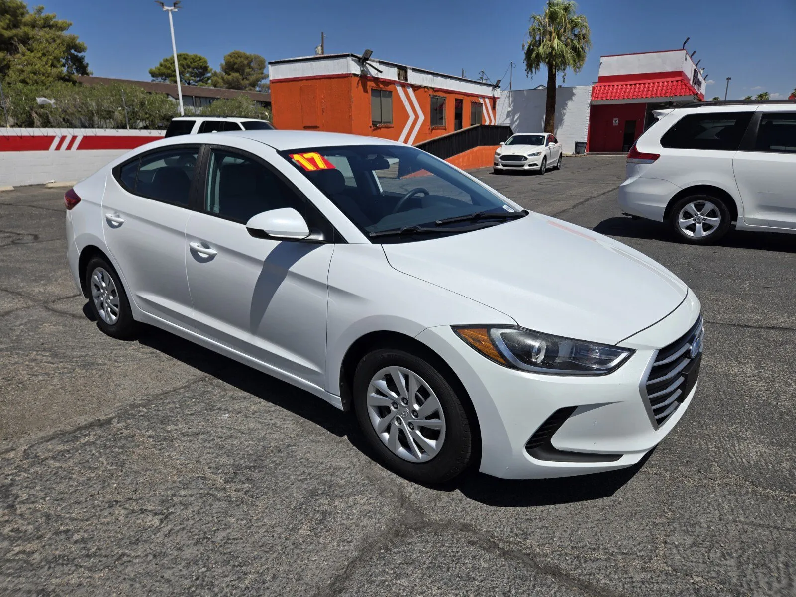 Hyundai Elantra photo 4
