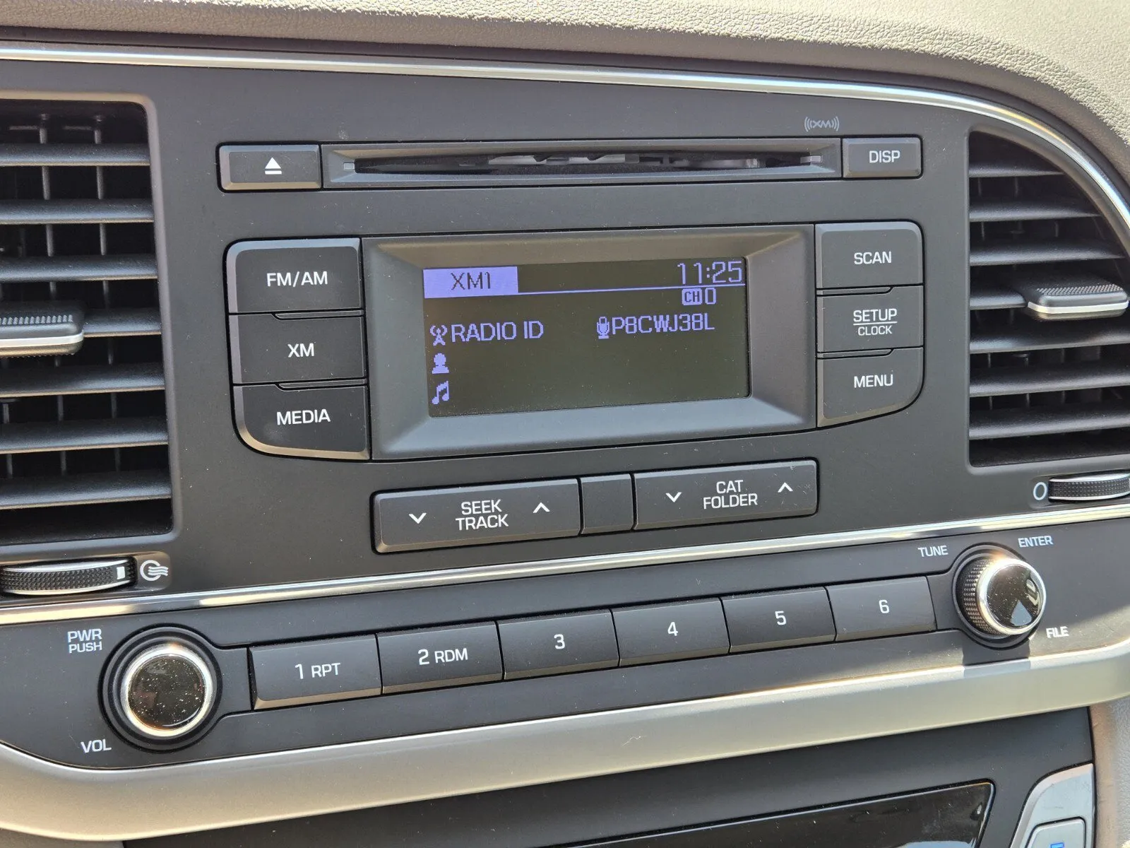 Hyundai Elantra photo 17