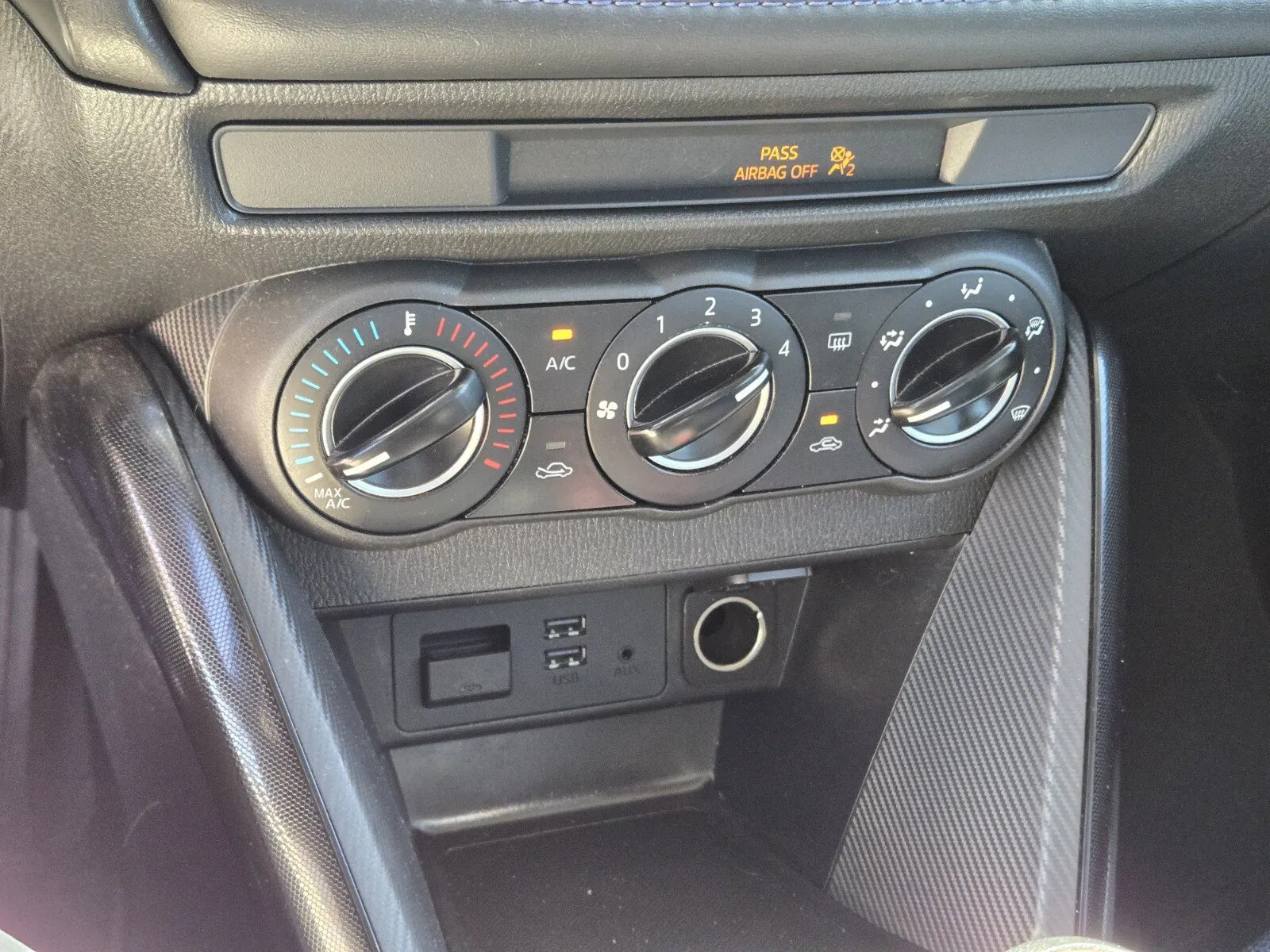 Scion iA photo 19