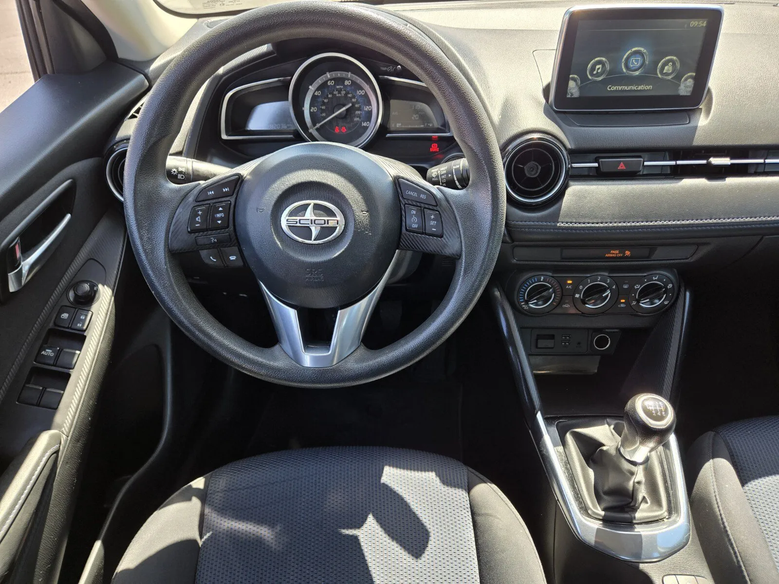 Scion iA photo 9