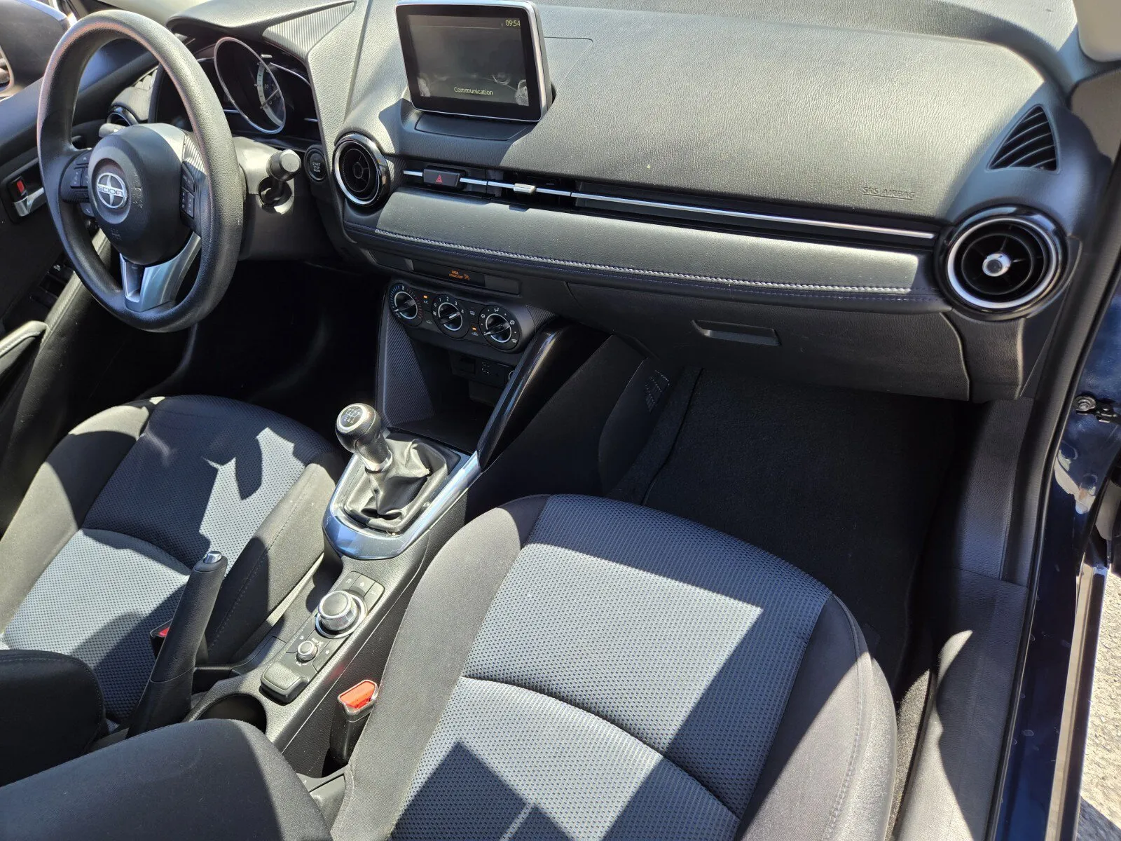 Scion iA photo 13