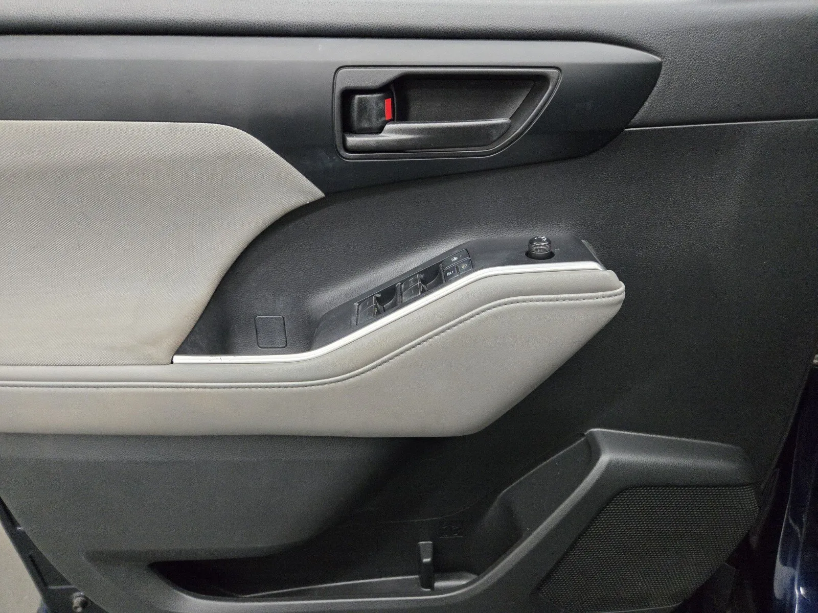 Toyota Highlander photo 15