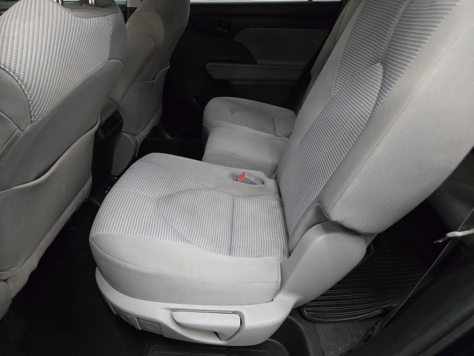Toyota Highlander photo 8
