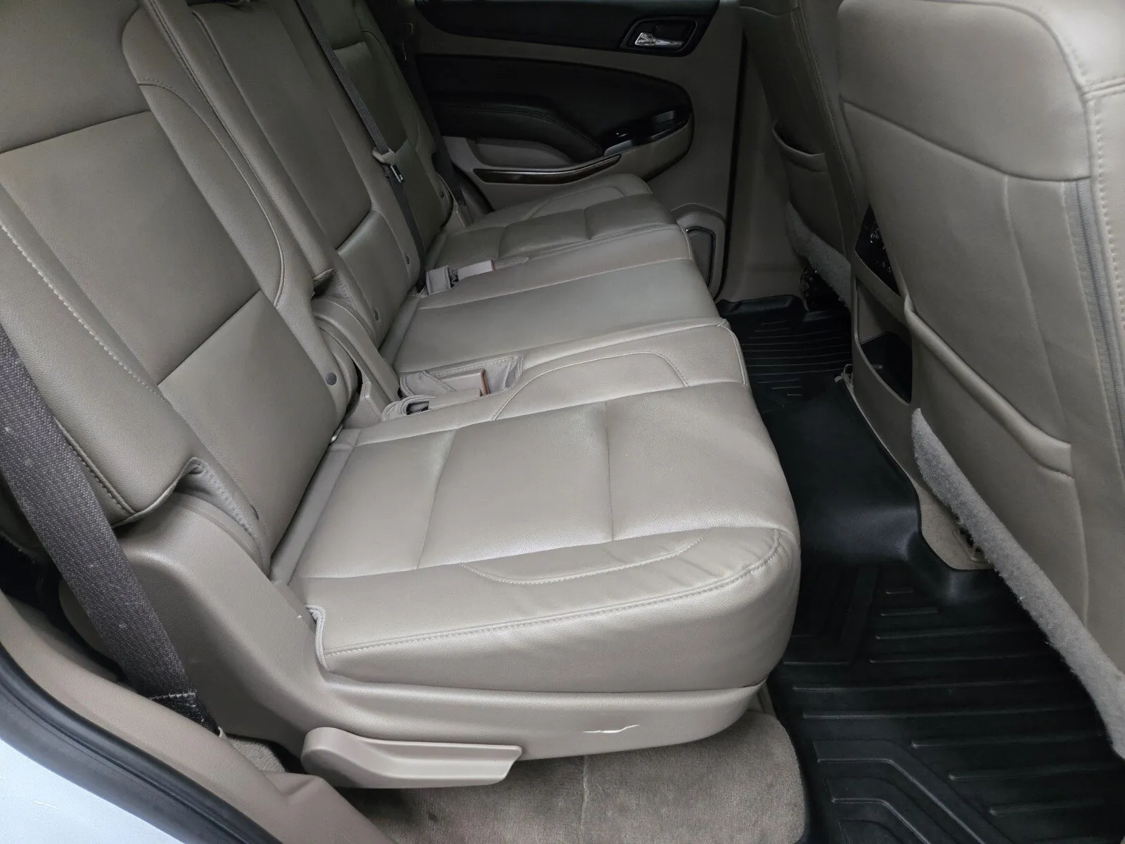 Chevrolet Tahoe photo 13