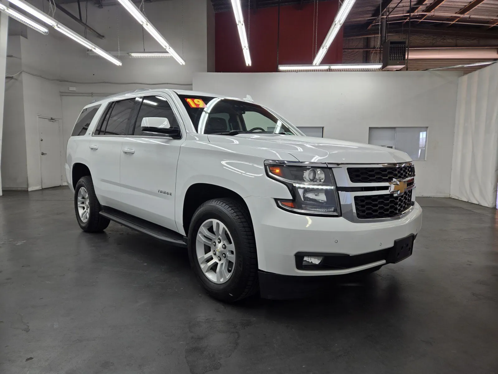Chevrolet Tahoe photo 4